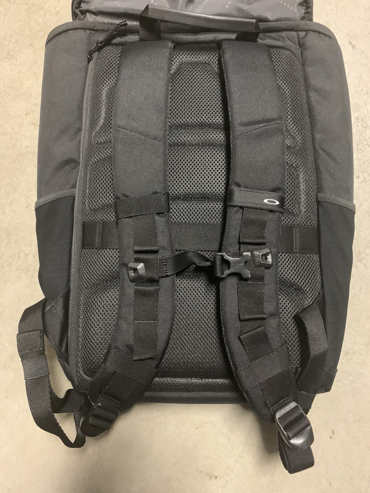 Oakley Urban Path RC 25L Backpack Travel Bag ~ NEW