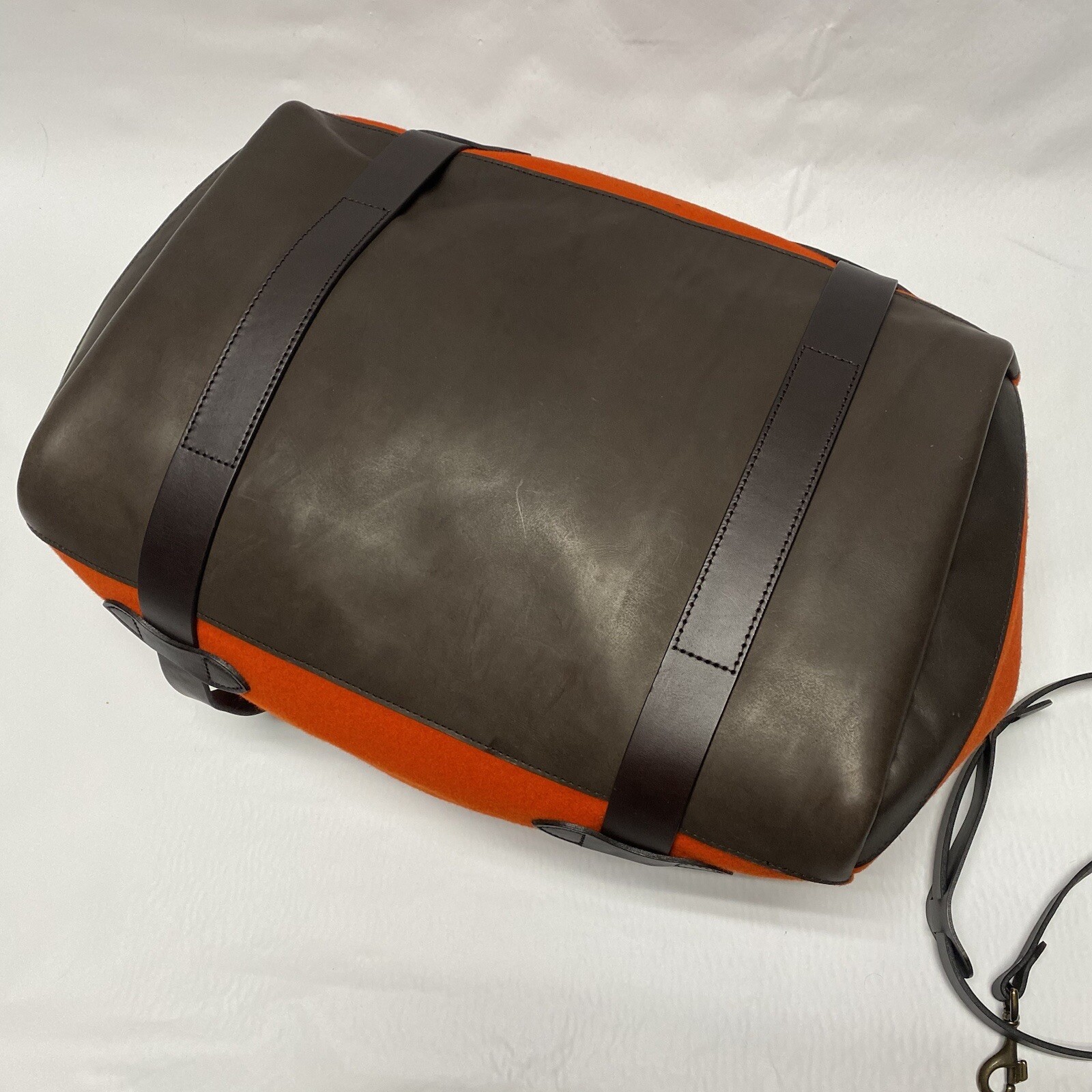 CC FILSON Mackinaw Wool Medium Duffle Made in USA Leather Bottom Flame Red $950