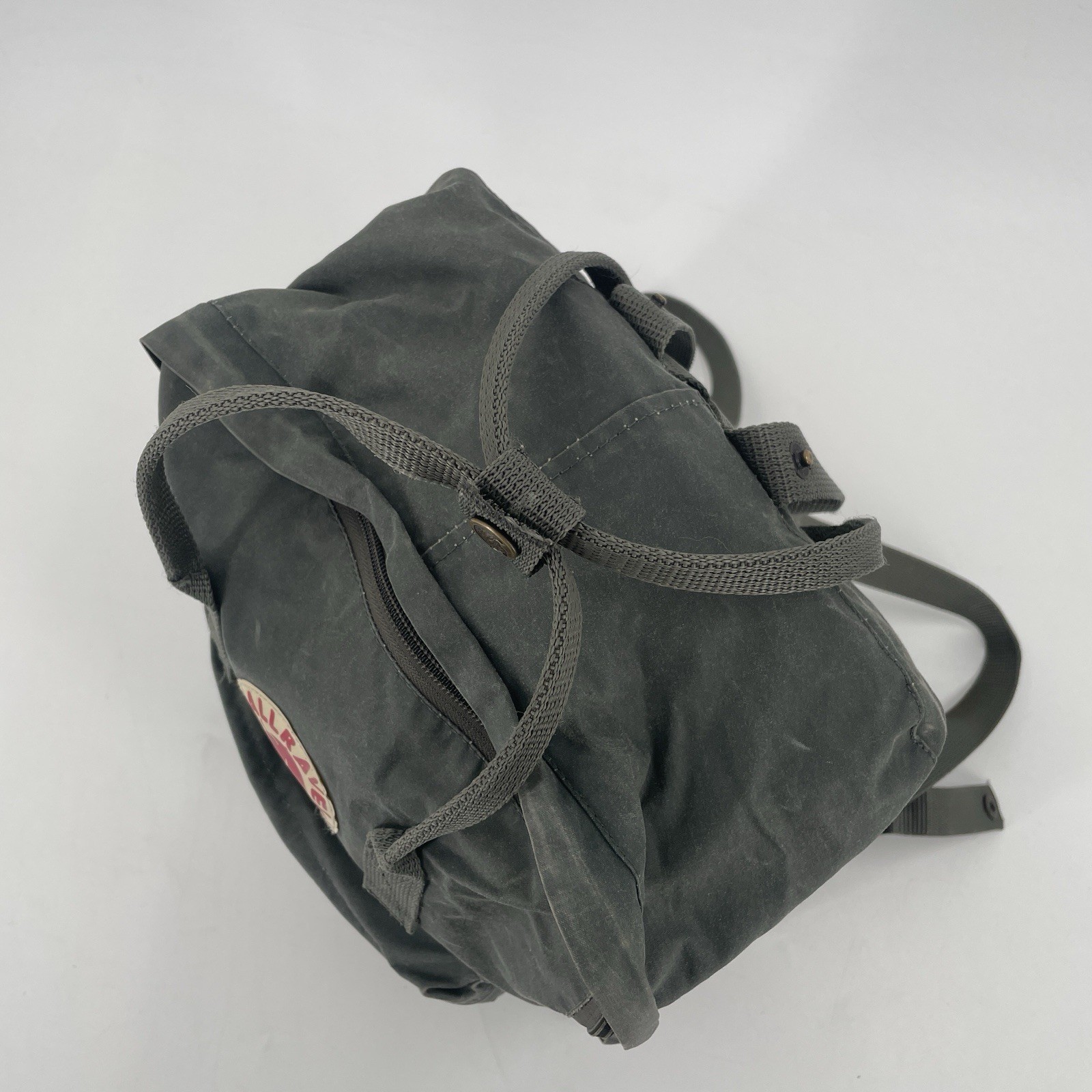 Fjallraven 23510 Kanken Backpack in Army Green With Foam Seat Pad – Outdoors