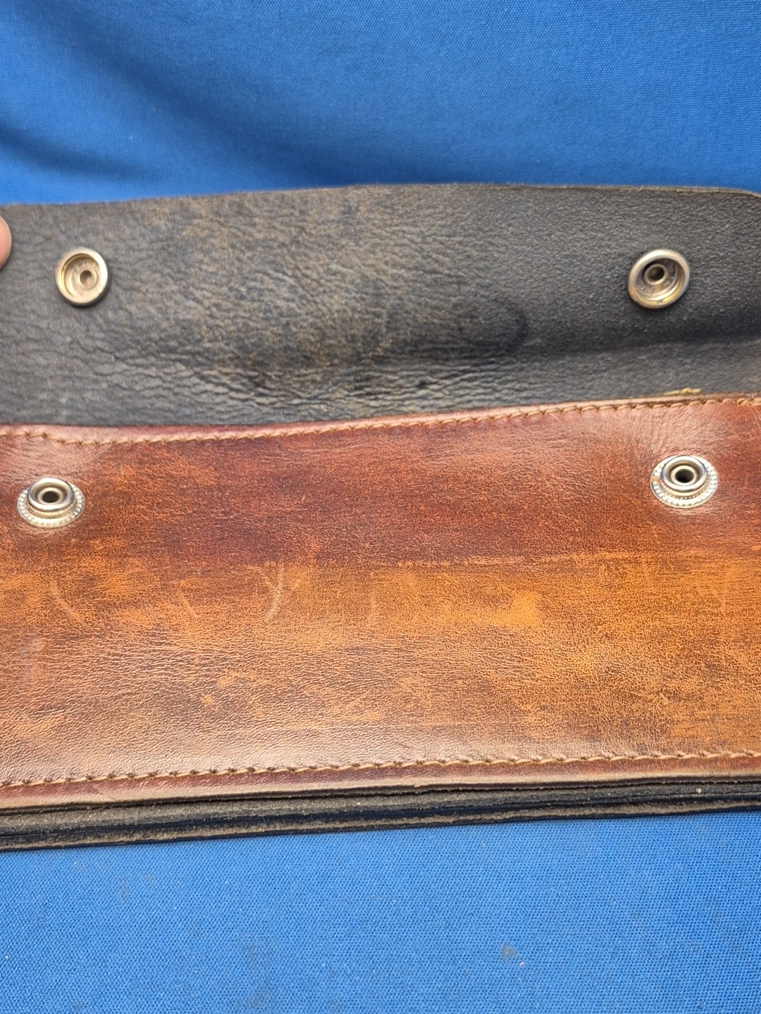 Leather Wallet Case With Logo Brown With Pockets Zipper & Clean