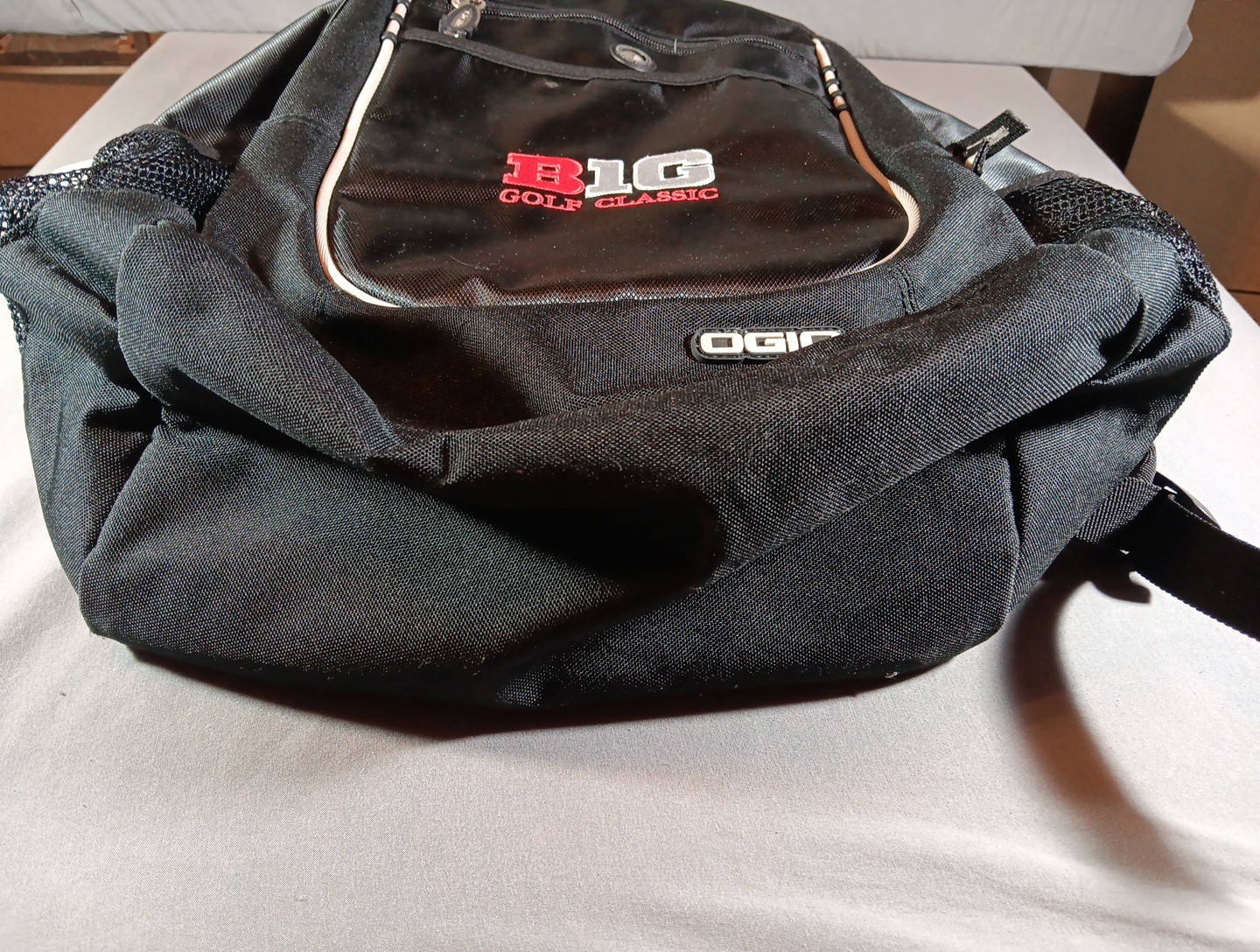 OGIO Carbon Backpack with Audio Pocket Black Preowned Excellent Condition