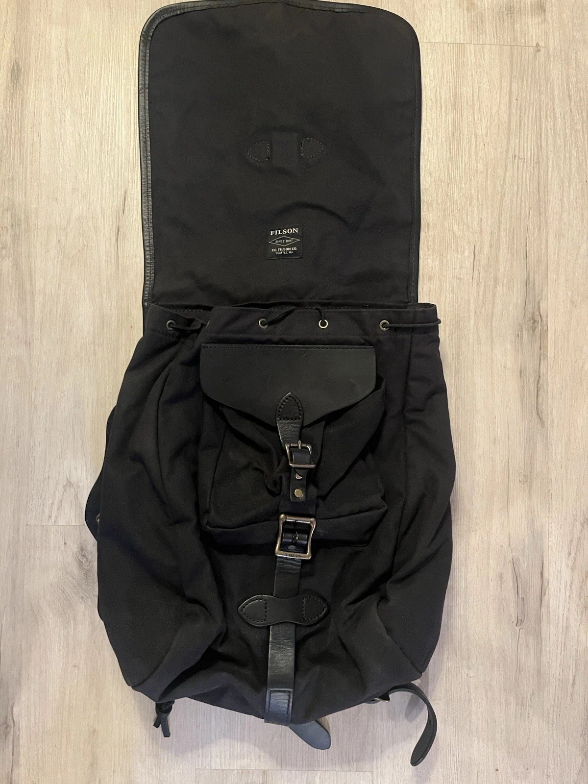 Filson Rugged Twill Rucksack Black Bridle Leather Backpack