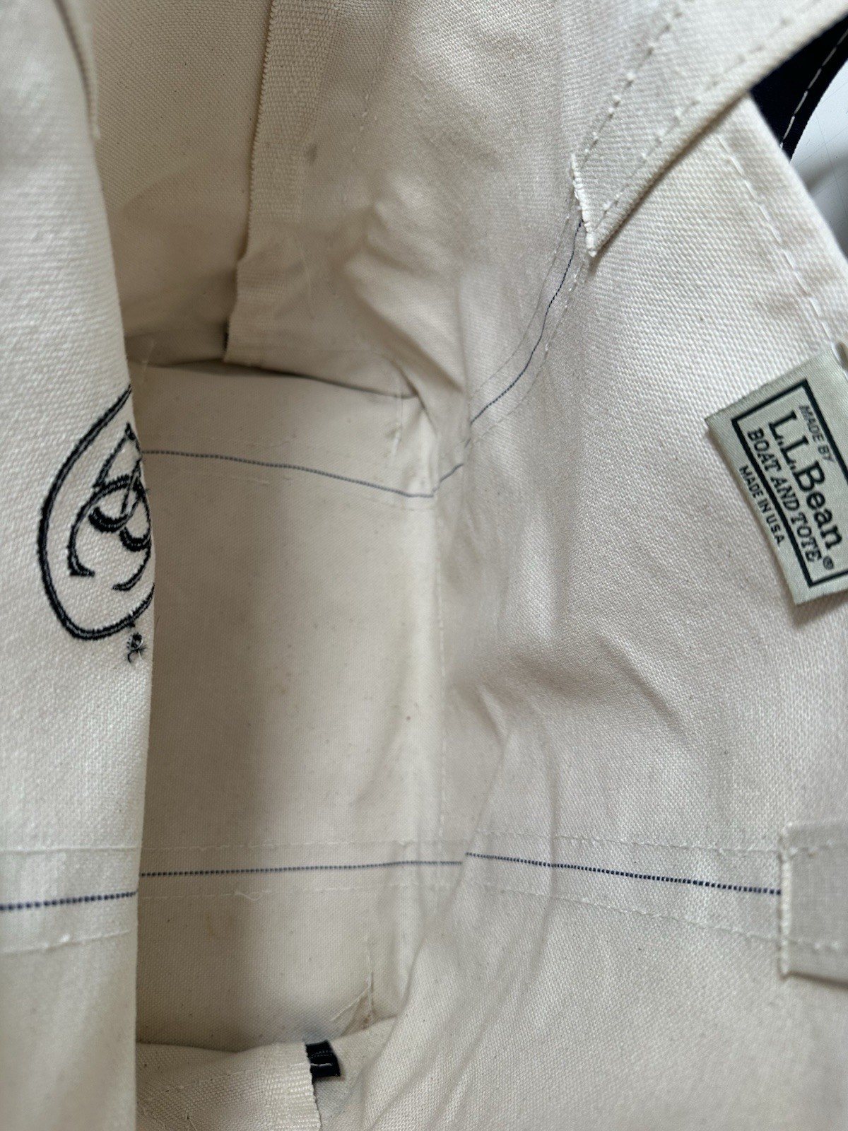 LL Bean Canvas Boat and Tote Medium Shoulder Bag USA Embroidered Beaver Creek