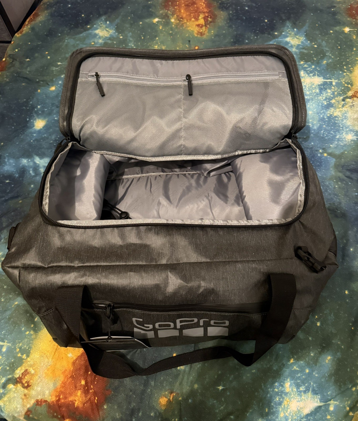 GoPro Mission 2 in 1 Duffel + Backpack – 50L – Travel bag duffle + stickers!