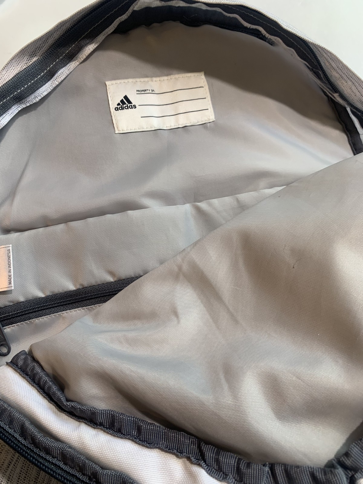 GOOD Adidas Backpack with Laptop Sleeve Pocket, 21 in x 16 in Gray, Oxford Cloth