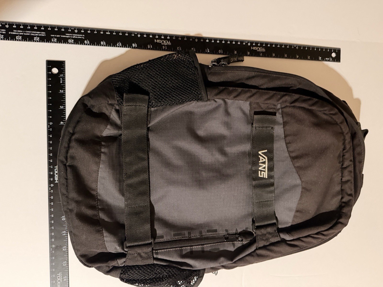 VANS Black Men’s Backpack Zip Buckle Closure Shoulder Strap Outer Pockets