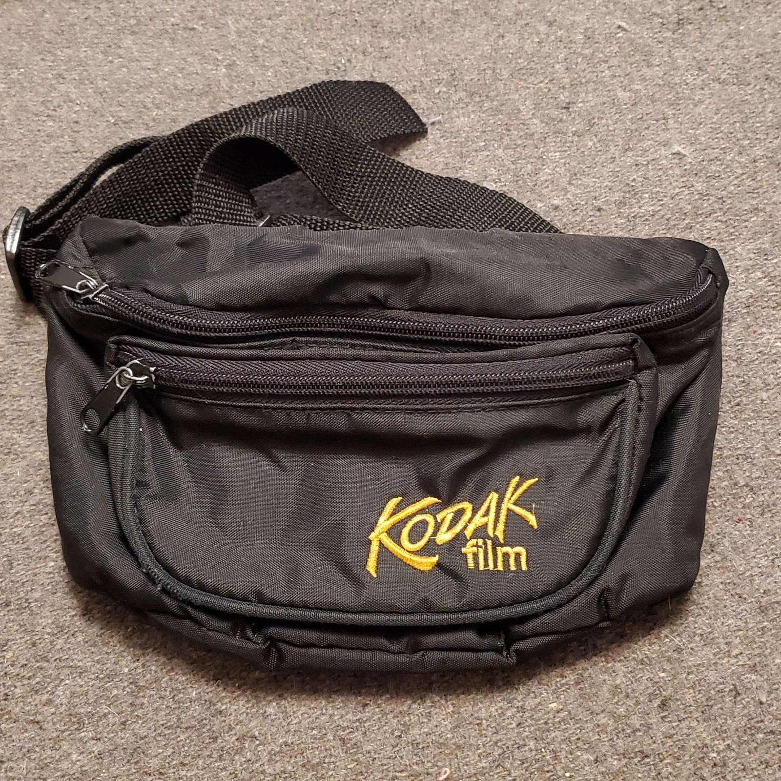 KODAK FILM • Retro Zip Fanny Pack • 3 Compartment • Black • Logo • Vintage