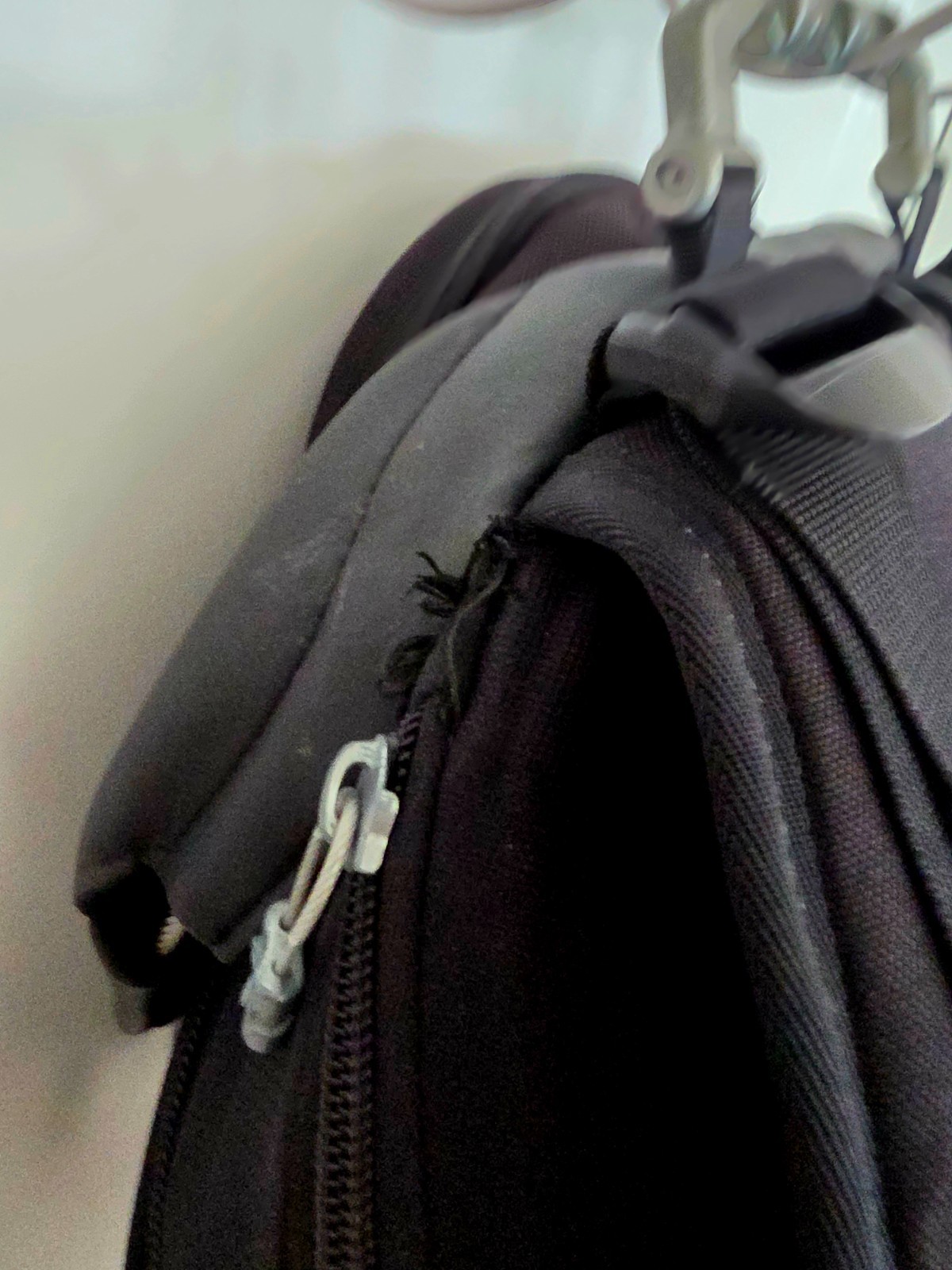 Oakley Kitchen Sink 34L Backpack Black 92060-001 Style Tactical Field Gear