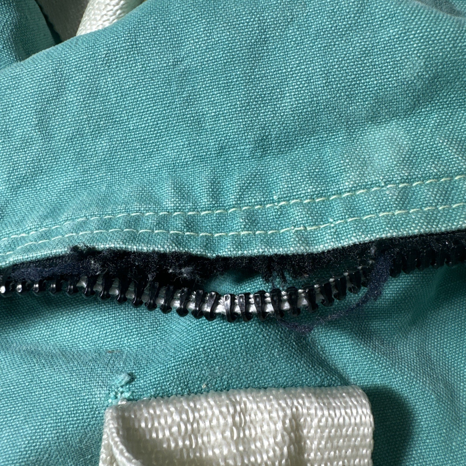 VTG Blue Duffle Bag 26” bottom lined Light Blue A7