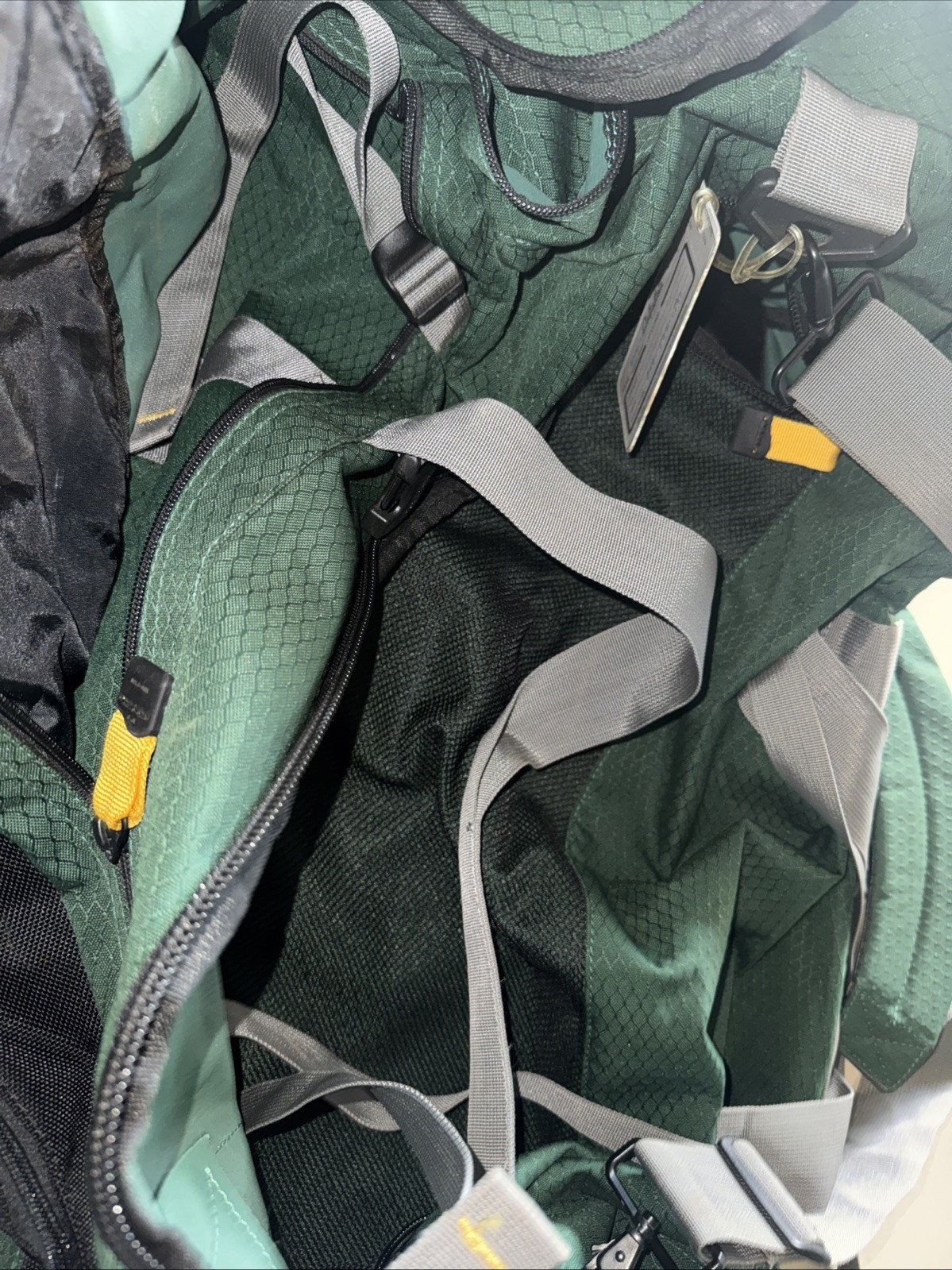 Cabela’s Extra Large Bag 36” X 14” X 12” Guide Hunting Adventure