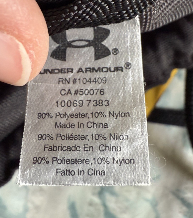 Under Armour UA Ozsee Sackpack Drawstring Gym Bag Black Gold Hex Mesh Honeycomb