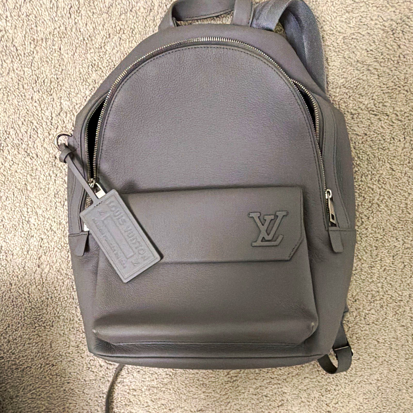 Louis Vuitton Authentic Takeoff Gray Leather Backpack 43x30x14cmM59325