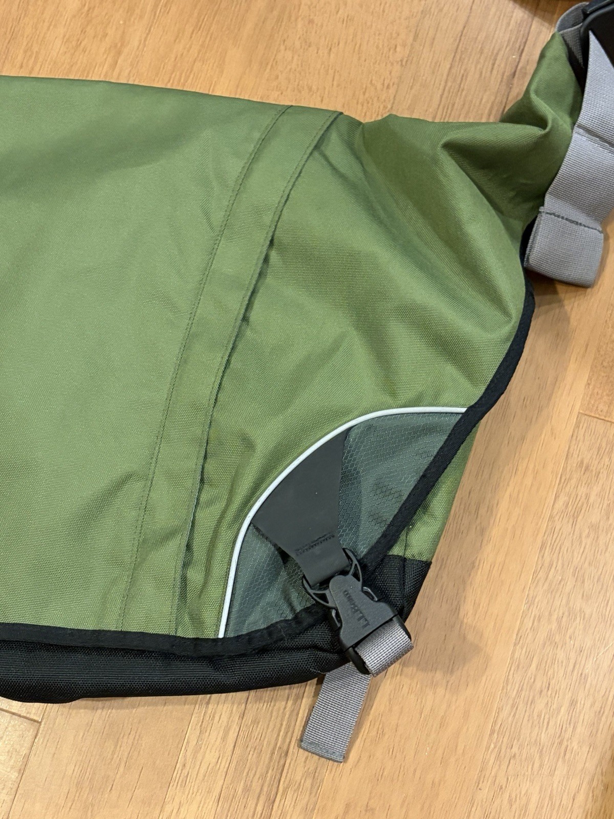 L.L. Bean Messenger Crossbody Bag Large Olive Green Laptop Commuter 271898