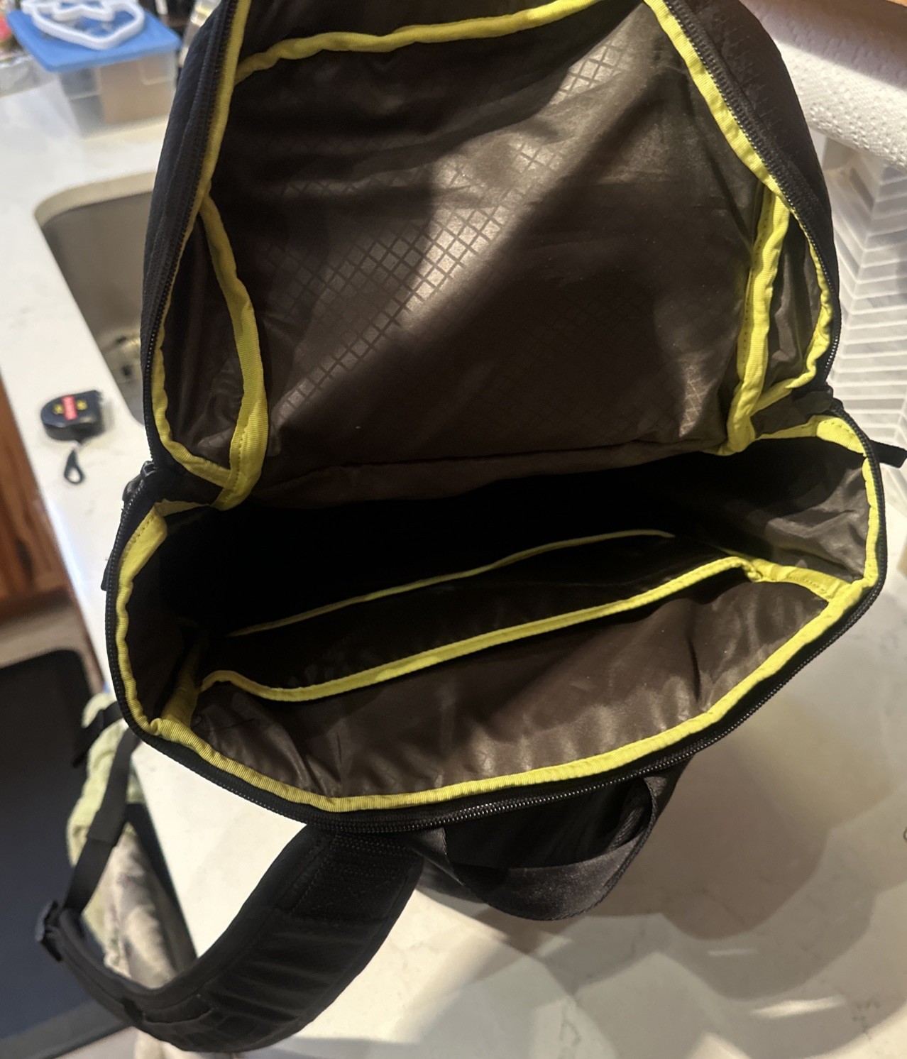 Lululemon Athletica Room to Roam Backpack 23L Black laptop Bag Padded Straps