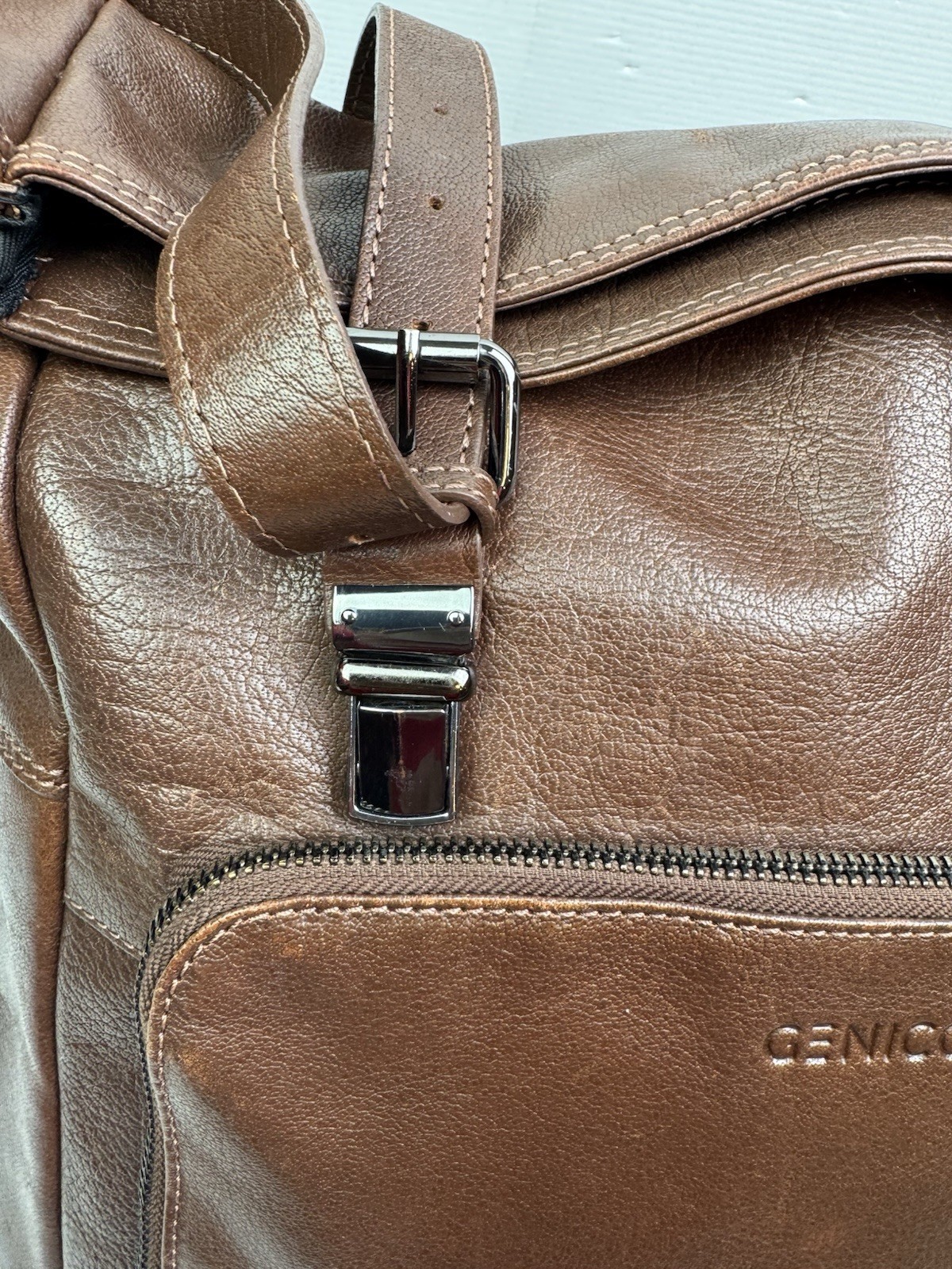 Genicci Cognac Jason Roll Top 15″ Laptop Unisex Leather Backpack READ FLAWS
