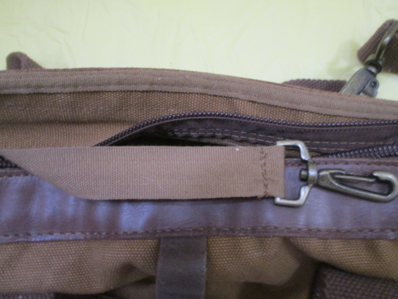 Duluth Trading Co Brown Leather & Firehose Canvas Large Tote – strap & handles