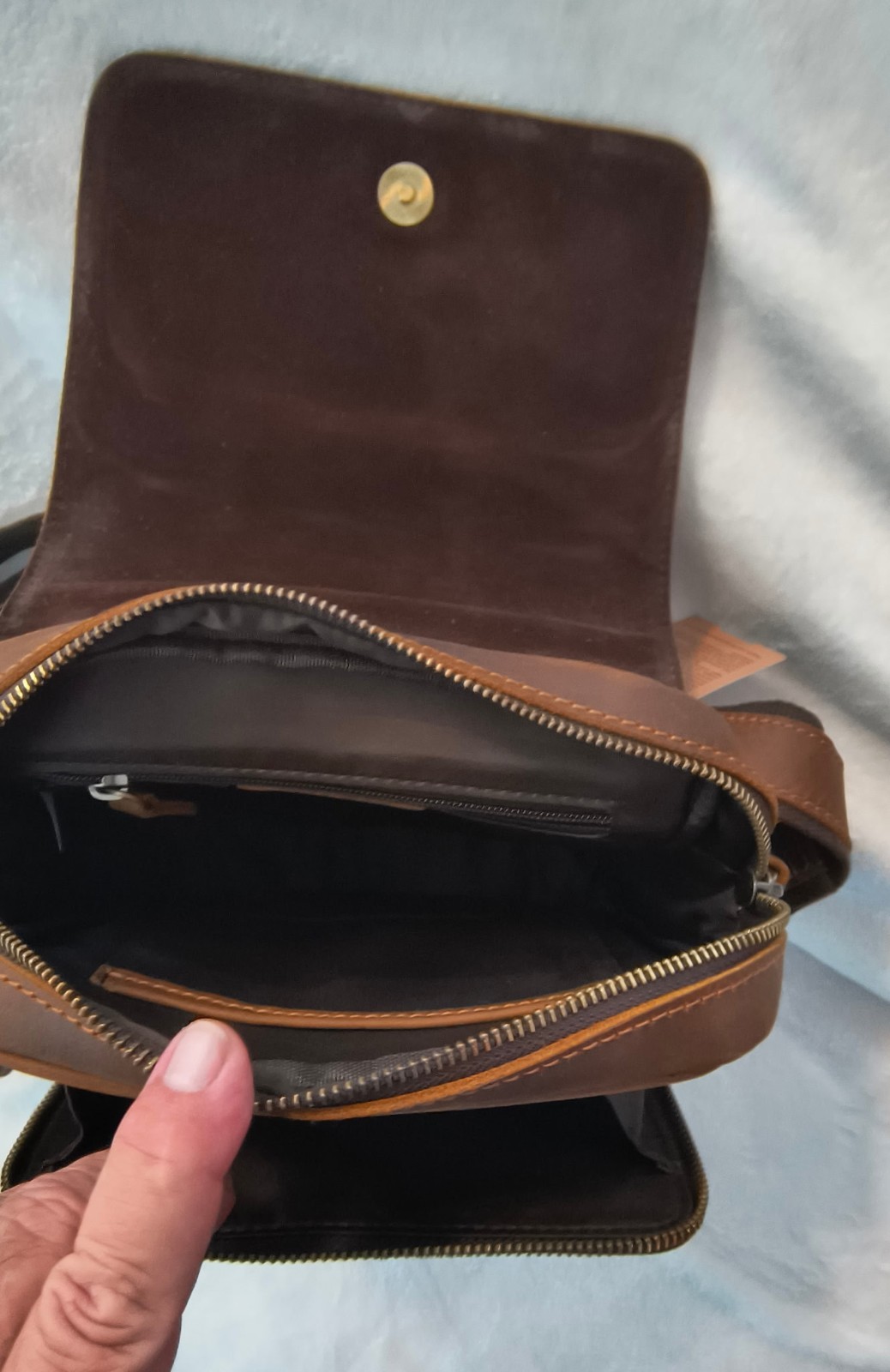 Jack and Chris Cross Body Messenger Bag.Heavy duty distressed premium leather.