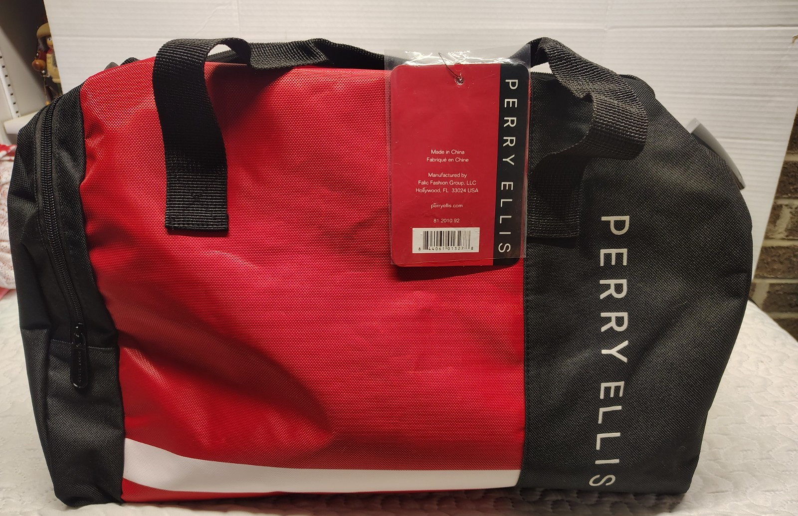 Perry Ellis Red Black Duffel Bag Gym Travel Overnight Weekender New With Tag