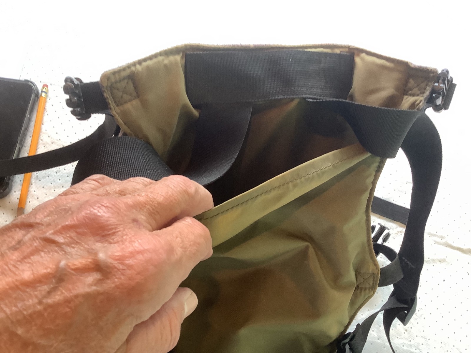 Cabela’s Como 5 Pocket Accessory Back Pack Used