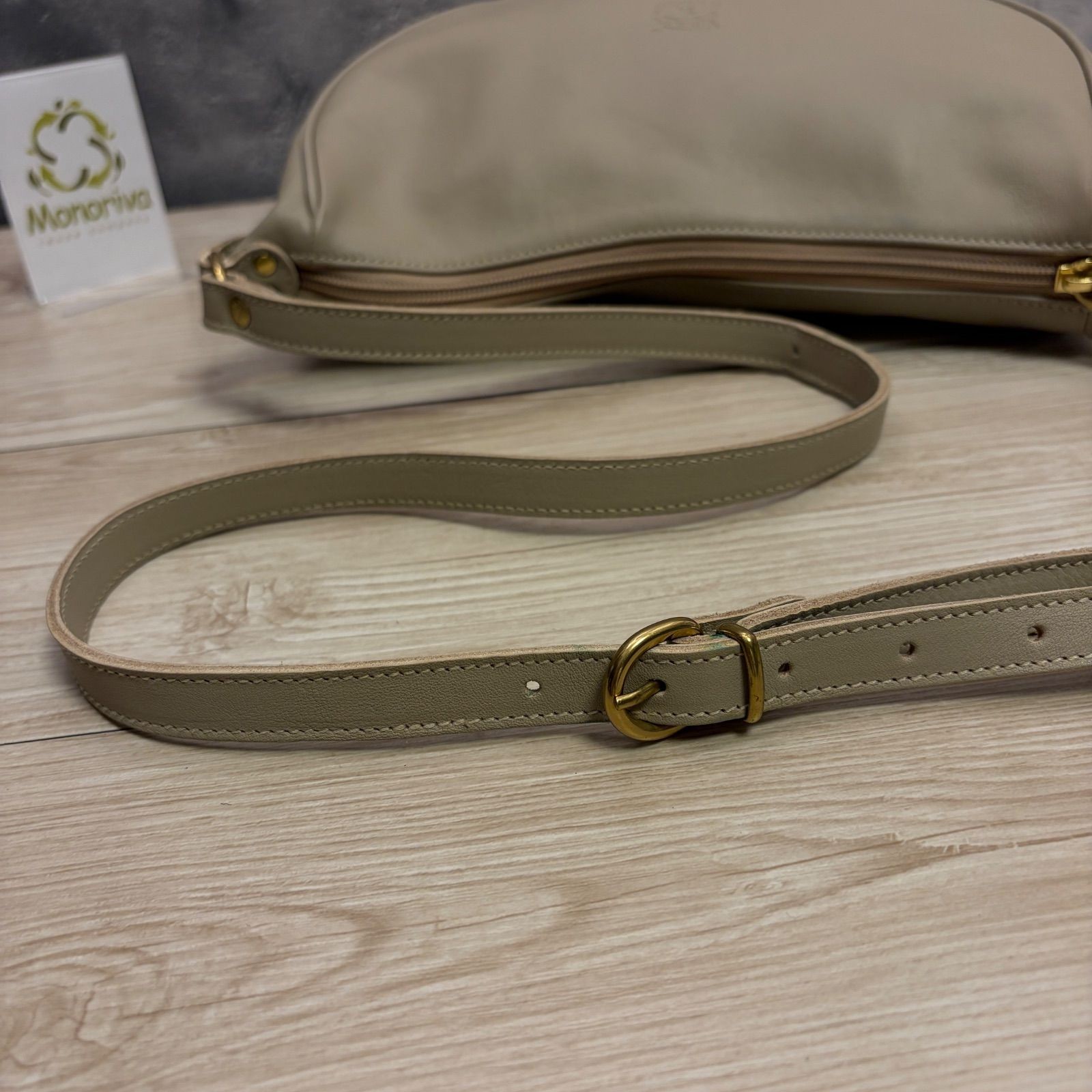 IL BISONTE Half Moon Shoulder Bag Leather Gray Beige Pre-owned Authentic