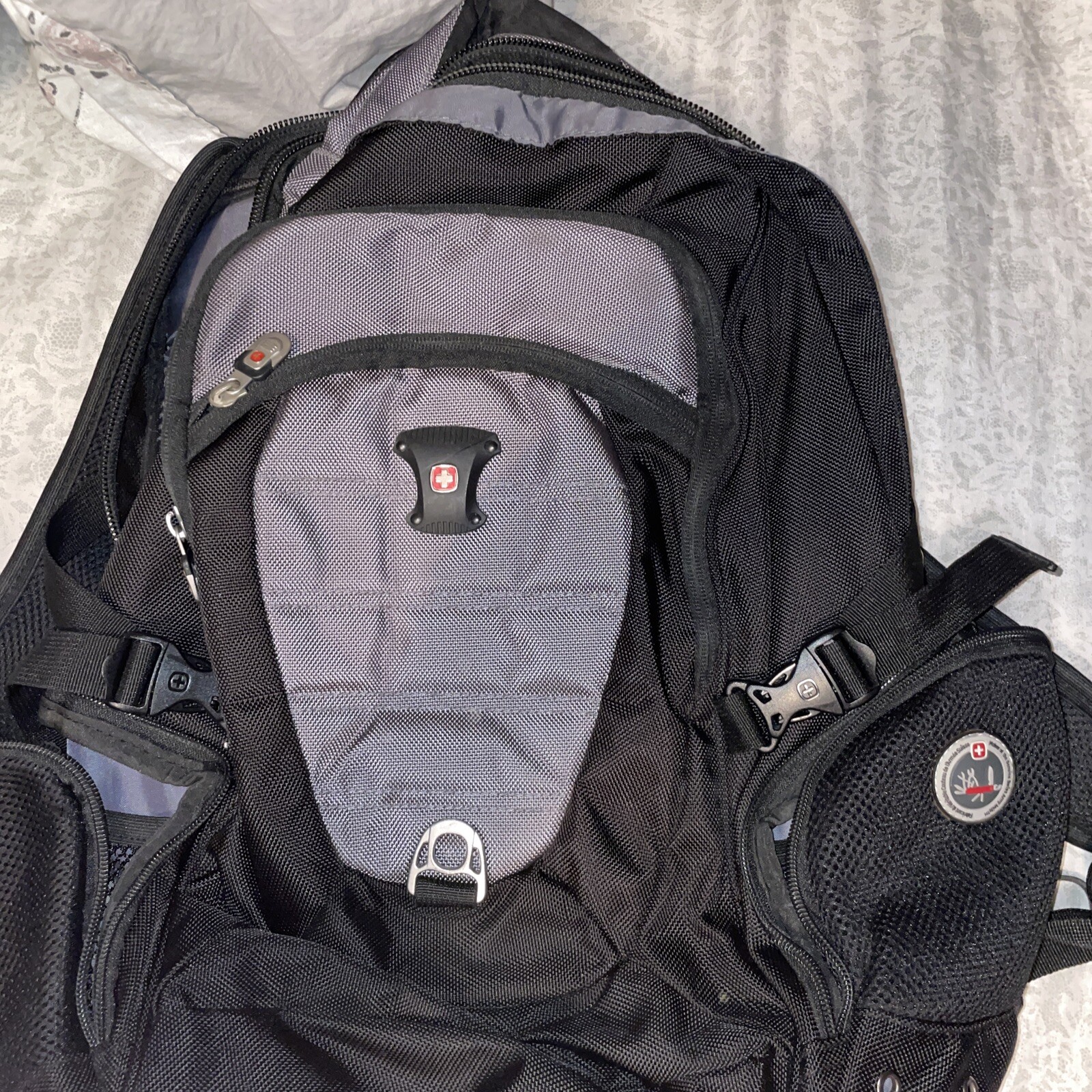 Swiss Gear Black/Gray Backpack School Travel Heavy Duty Padded Laptop Air Flow