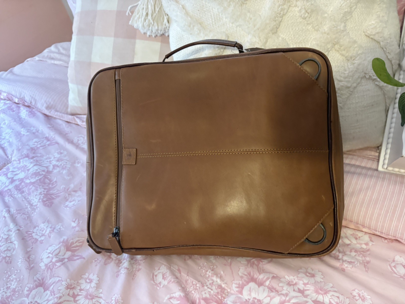 NWT Leather briefcases Laptop Messenger Bags for Men and Women Best Office Bag