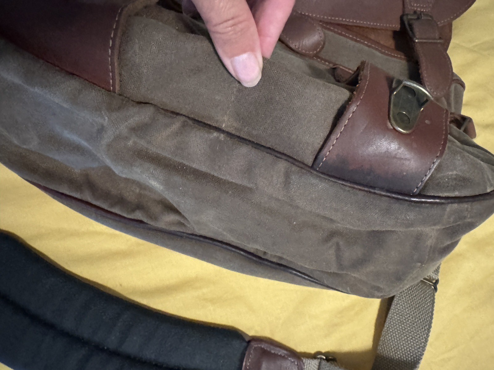 LL Bean Vintage Waxed Canvas Leather Messenger Bag Olive Brown Satchel