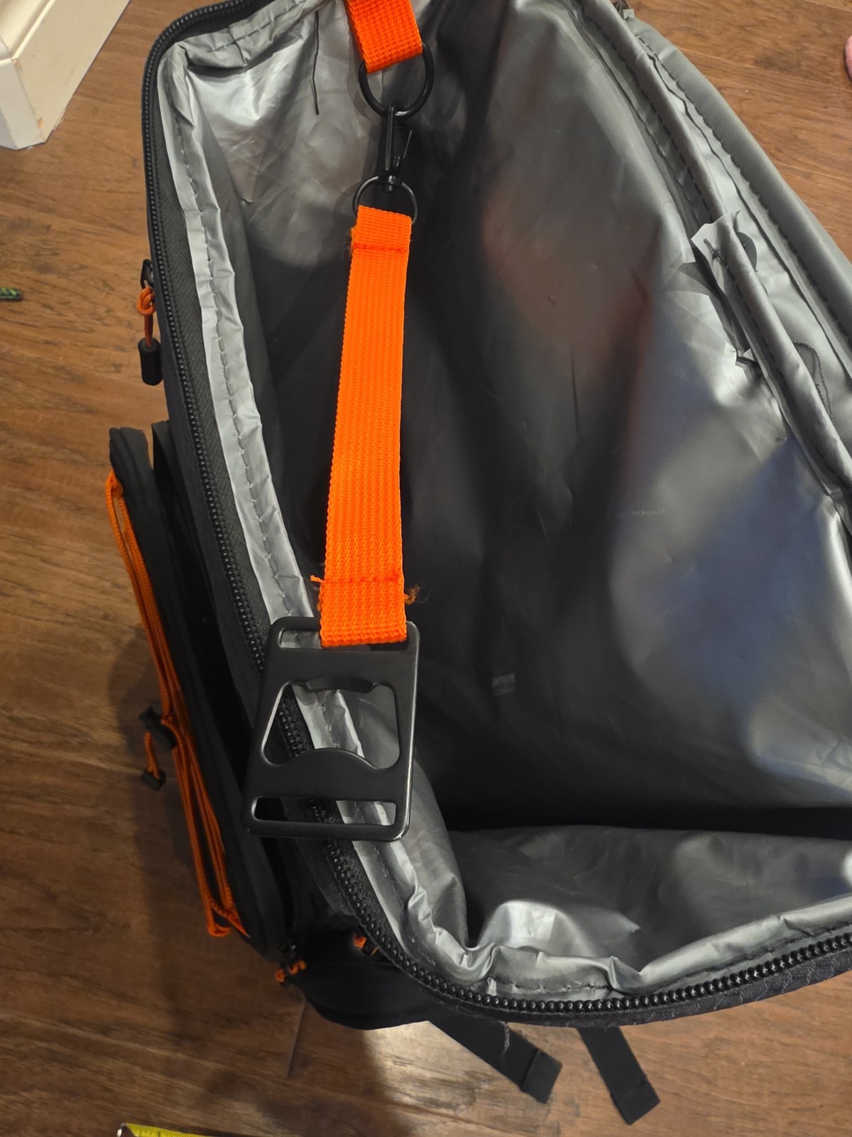 Genuine Land Rover Above & Beyond Black Backpack Cooler Icechest Rare