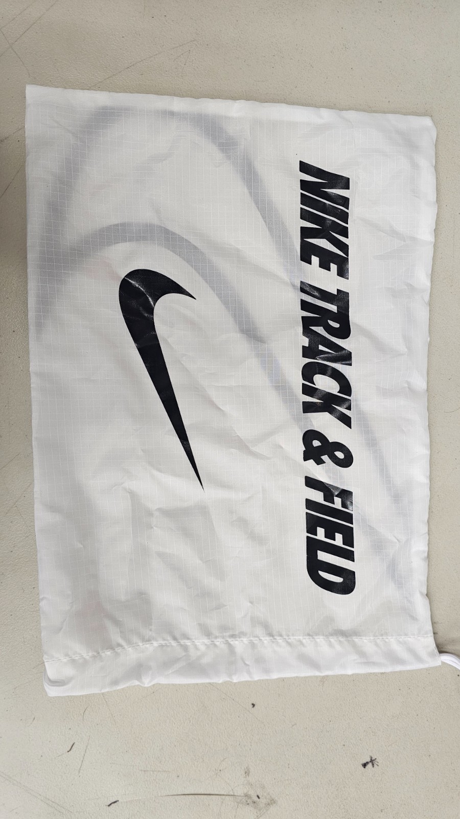 Nike Track And Field Unisex White Drawstring Shoe Gym Bag White 16.5″x 11.5″ New