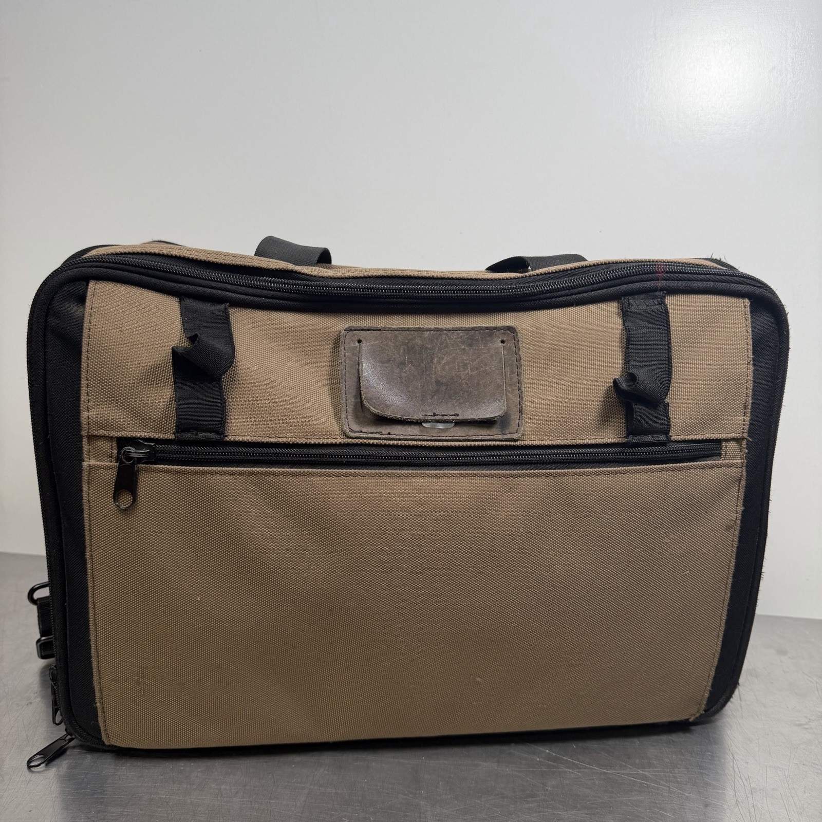 Duluth Trading Co Master Series Brown Canvas Journeyman Tool Bag w/ Padded Sling