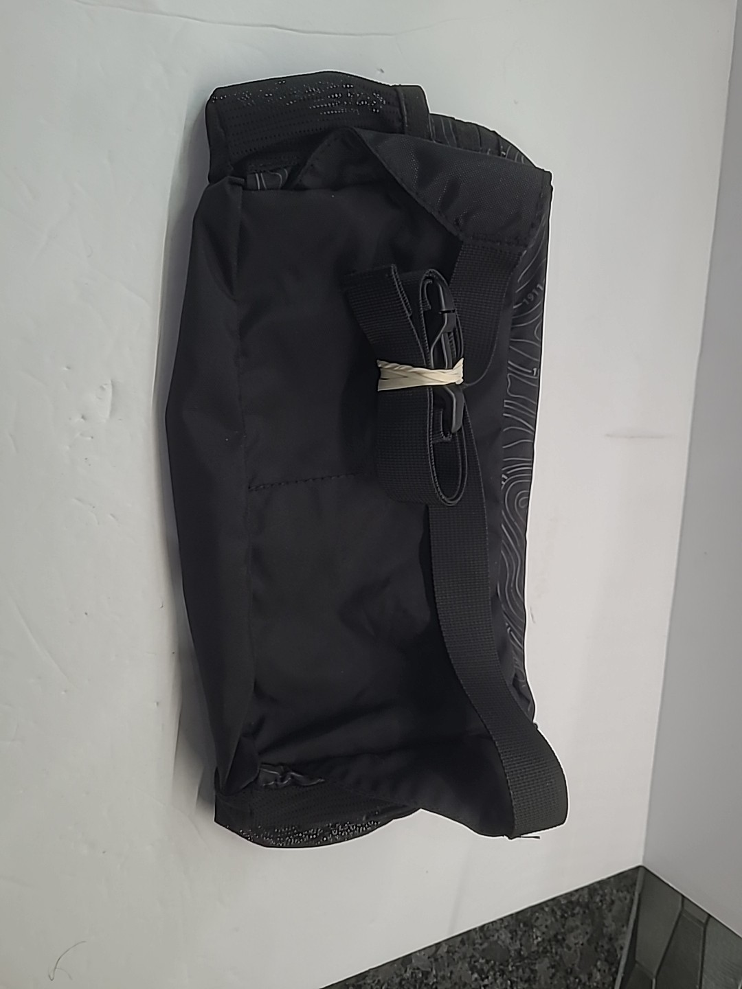 FILA Fanny Pack Unisex Adjustable With 1 Zipper Pouche Black 1911 Belt Bag