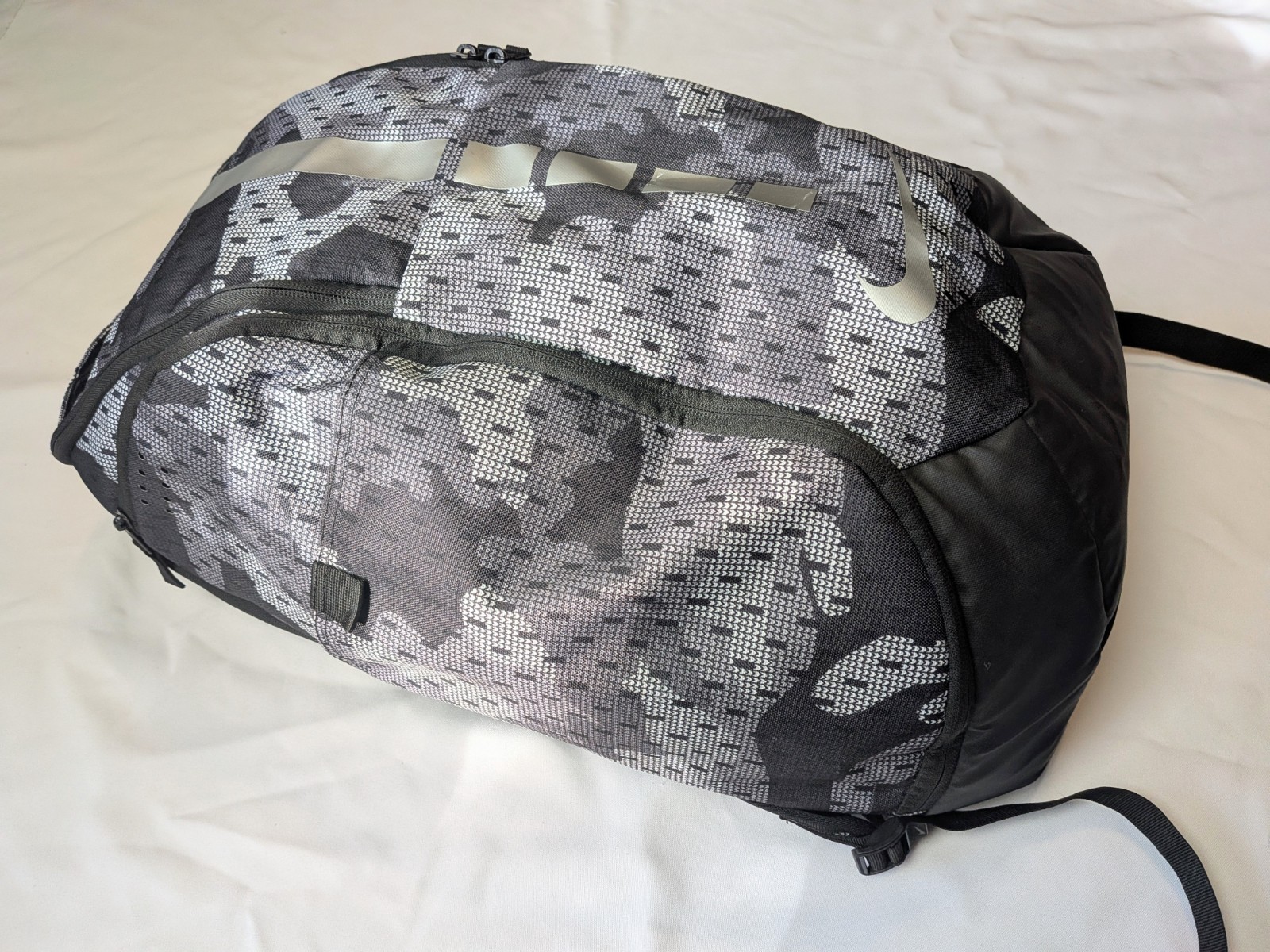 Nike Hoops Elite Pro Basketball Backpack Black Gray Camo