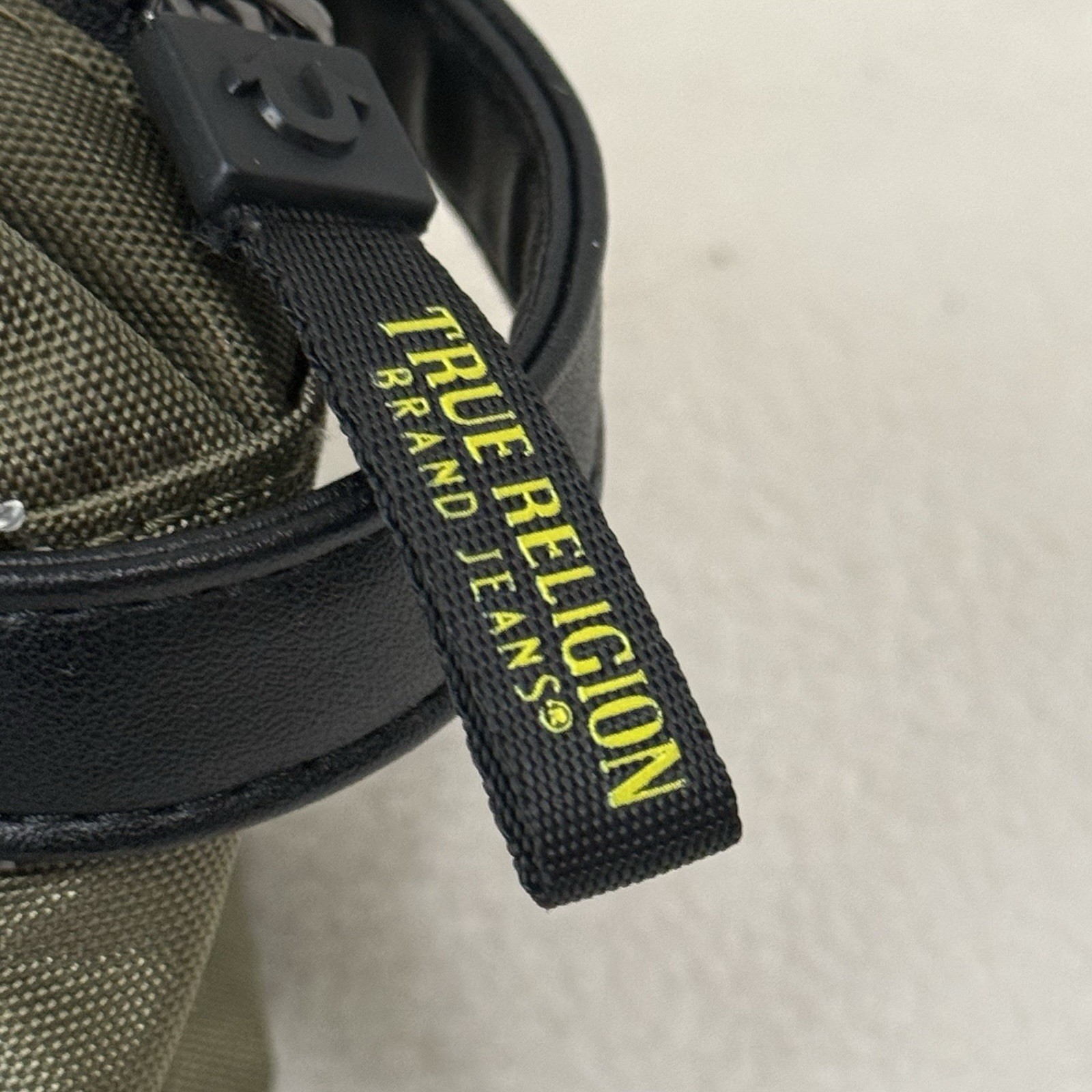 True Religion Men Toiletry Canvas Bag Handle Green W/ Horseshoe Logo 3 Zipper