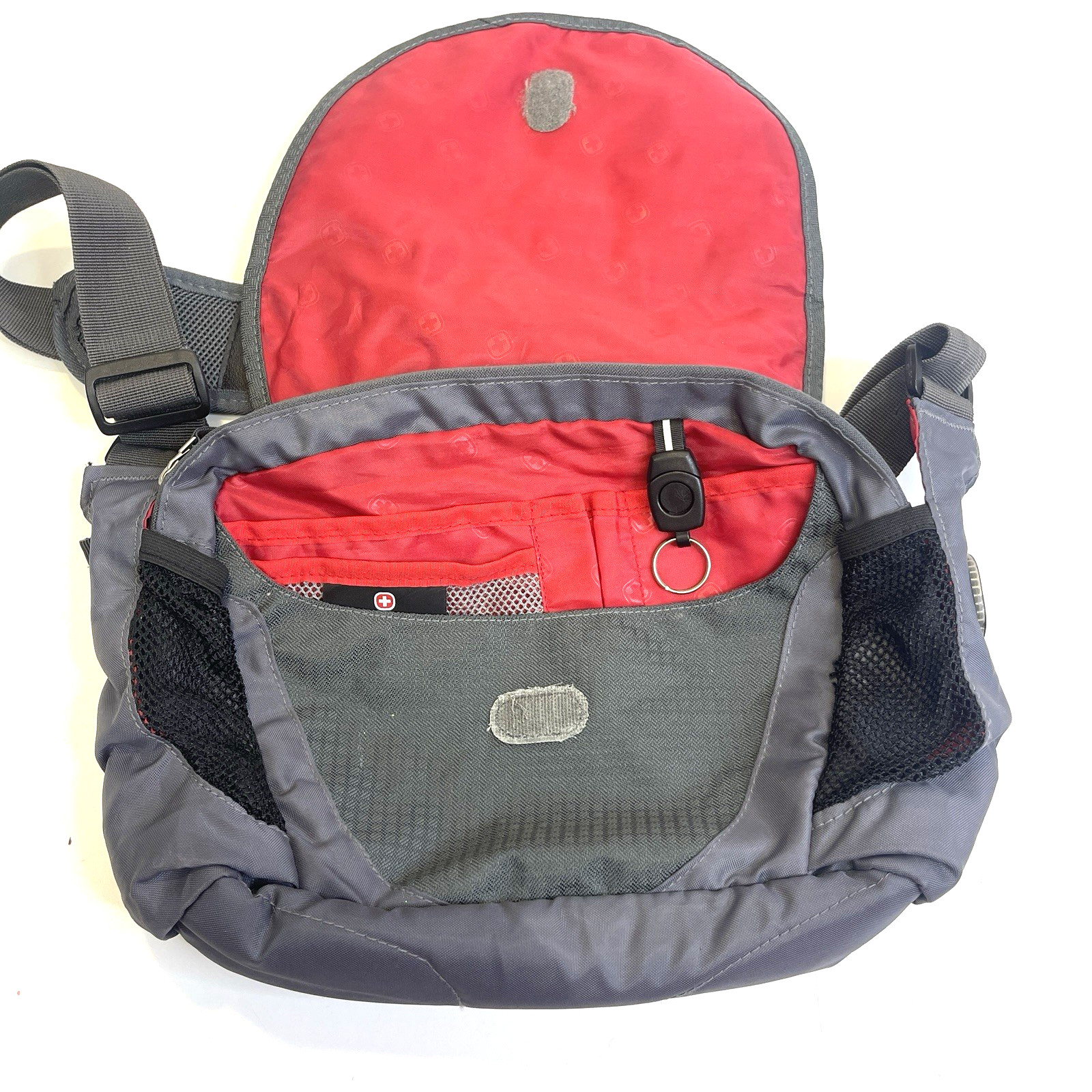 Swiss Gear Gray Adjustable Strap Day Bag Travel Hiking Messenger Toiletry Acces