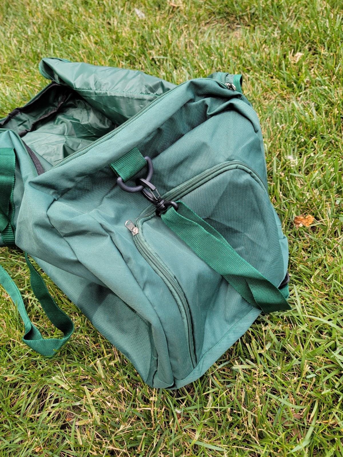 Jagermeister Branded 24inch Green Duffle Bag good cond all zips work 100% poly