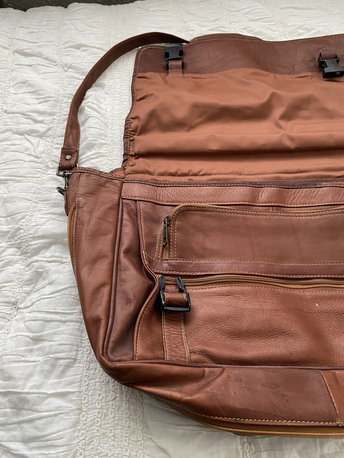Cortez Genuine Leather Briefcase Made in Colombia w Cross body Strap