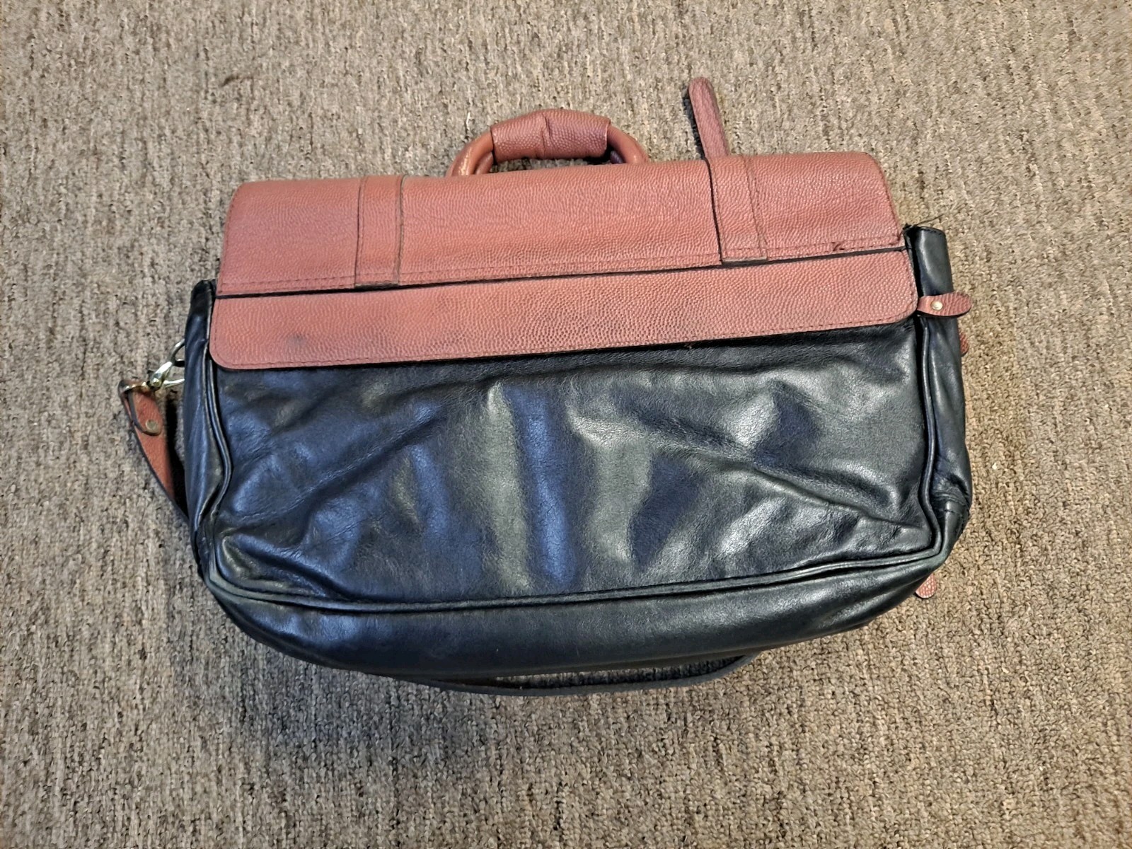 Wilson NFL Football Pebbled Pigskin Leather Messenger Bag Briefcase