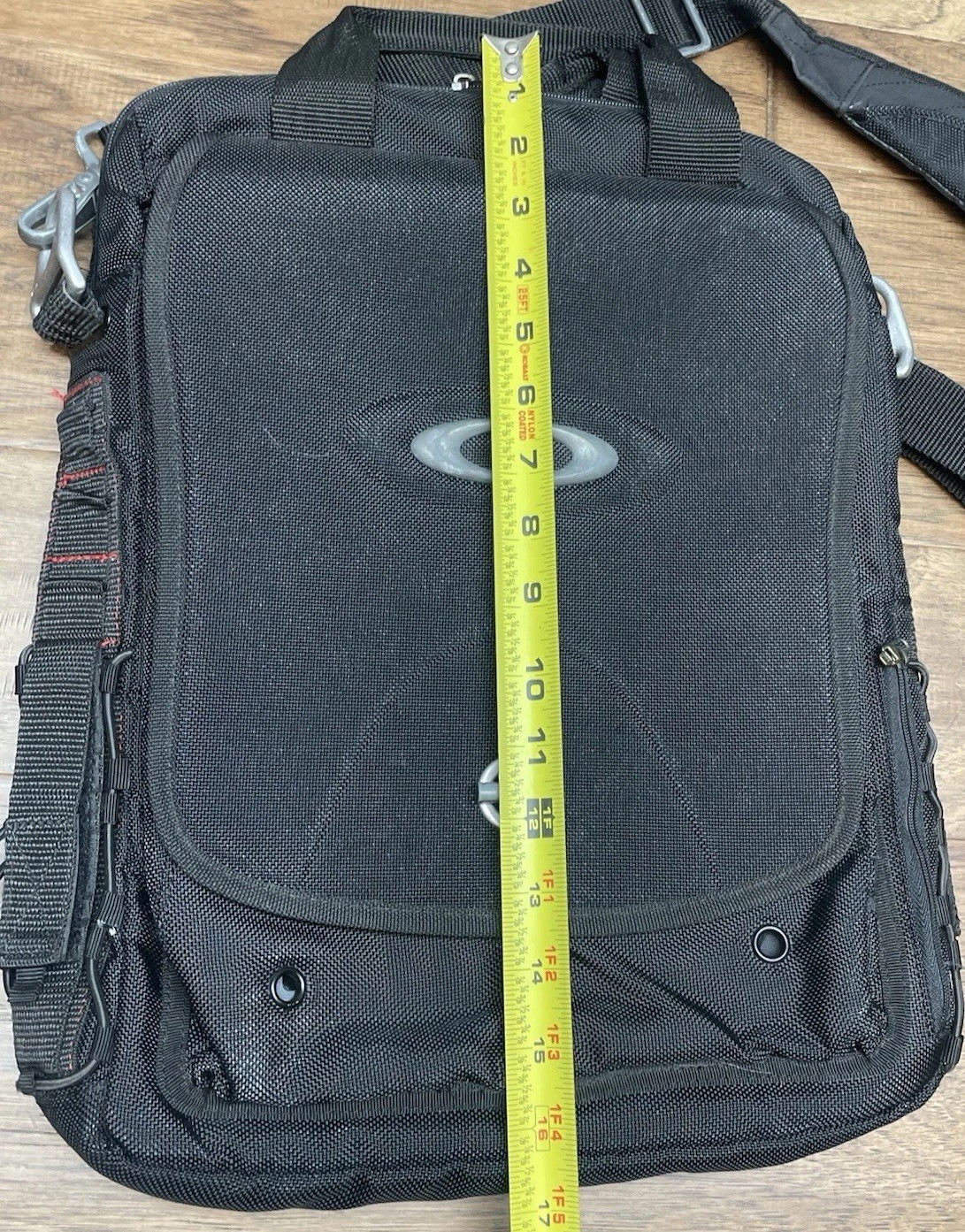 Oakley Tactical Field Gear Vertical Laptop Day Pack Black Messenger Bag JD AP
