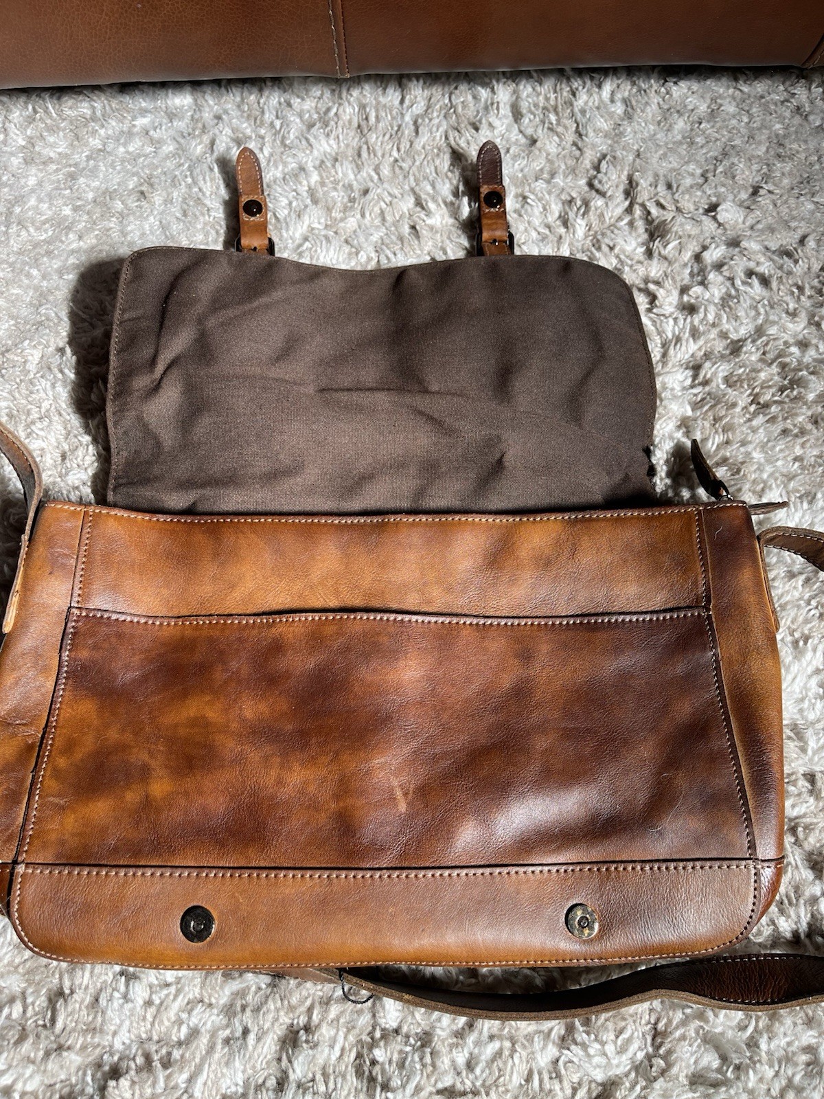Saddle Brown Messenger Shoulder Bag Laptop Bag 16” x 10”magnetic Snaps Leather..