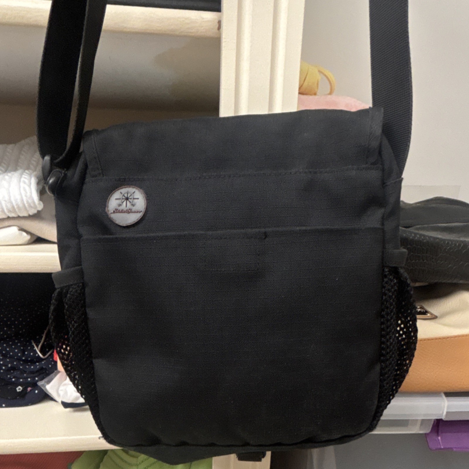 Eddie Bauer Black Messenger Bag Zip Buckle Adjustable Strap Pockets Lined