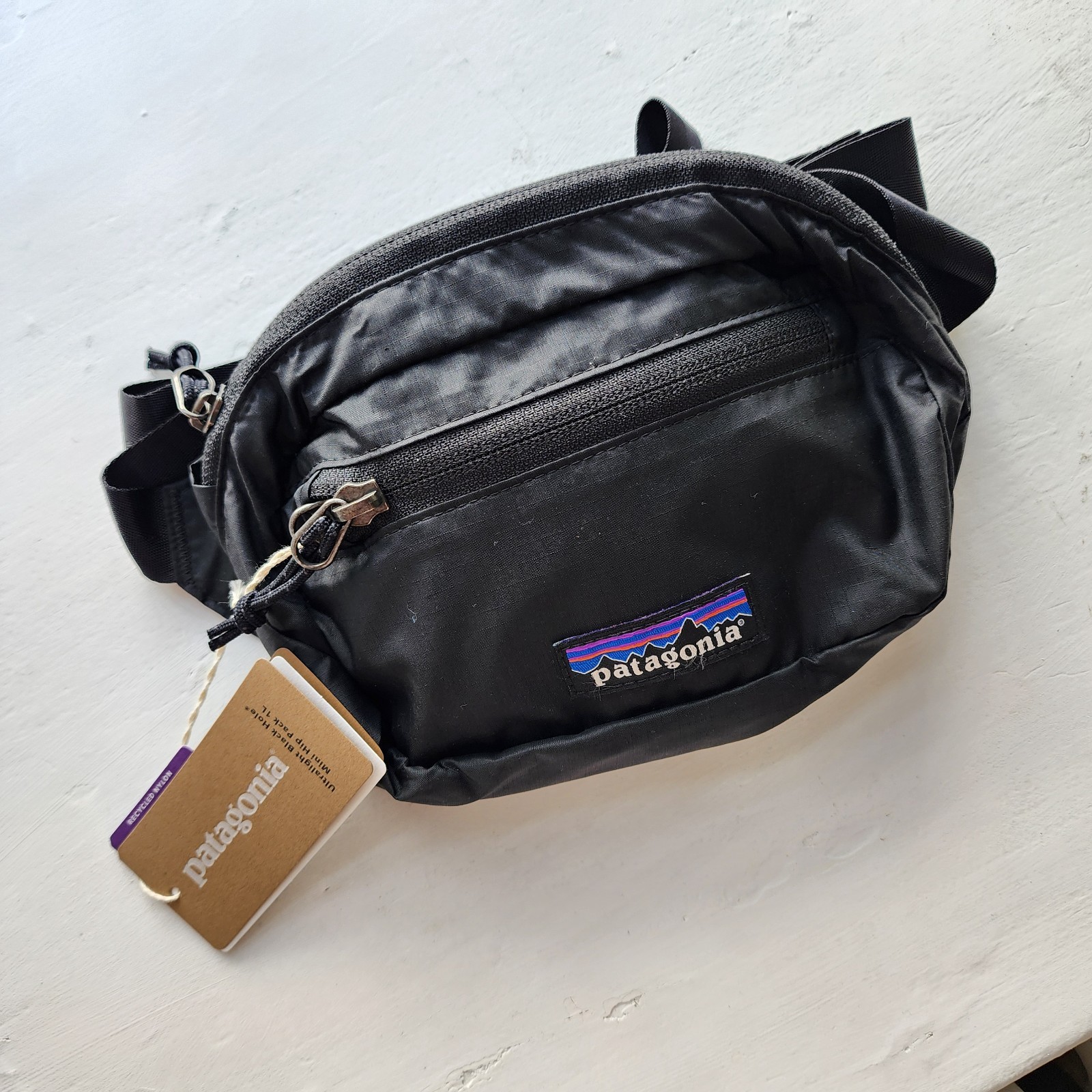 Patagonia Ultralight Black Hole Mini Hip Pack NWT Packable Travel Fanny Hiking