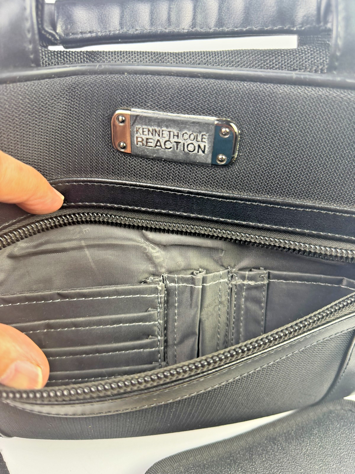 Kenneth Cole Reaction Laptop/Messenger Bag 11.5” x 8.5″ x 2.5” ~ Black