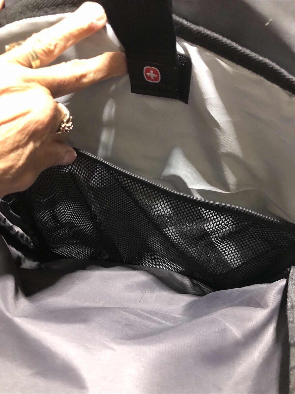 Swiss Army Wenger Airflow Backpack WTRA-18-laptop Carryon Infinera RARE Padded