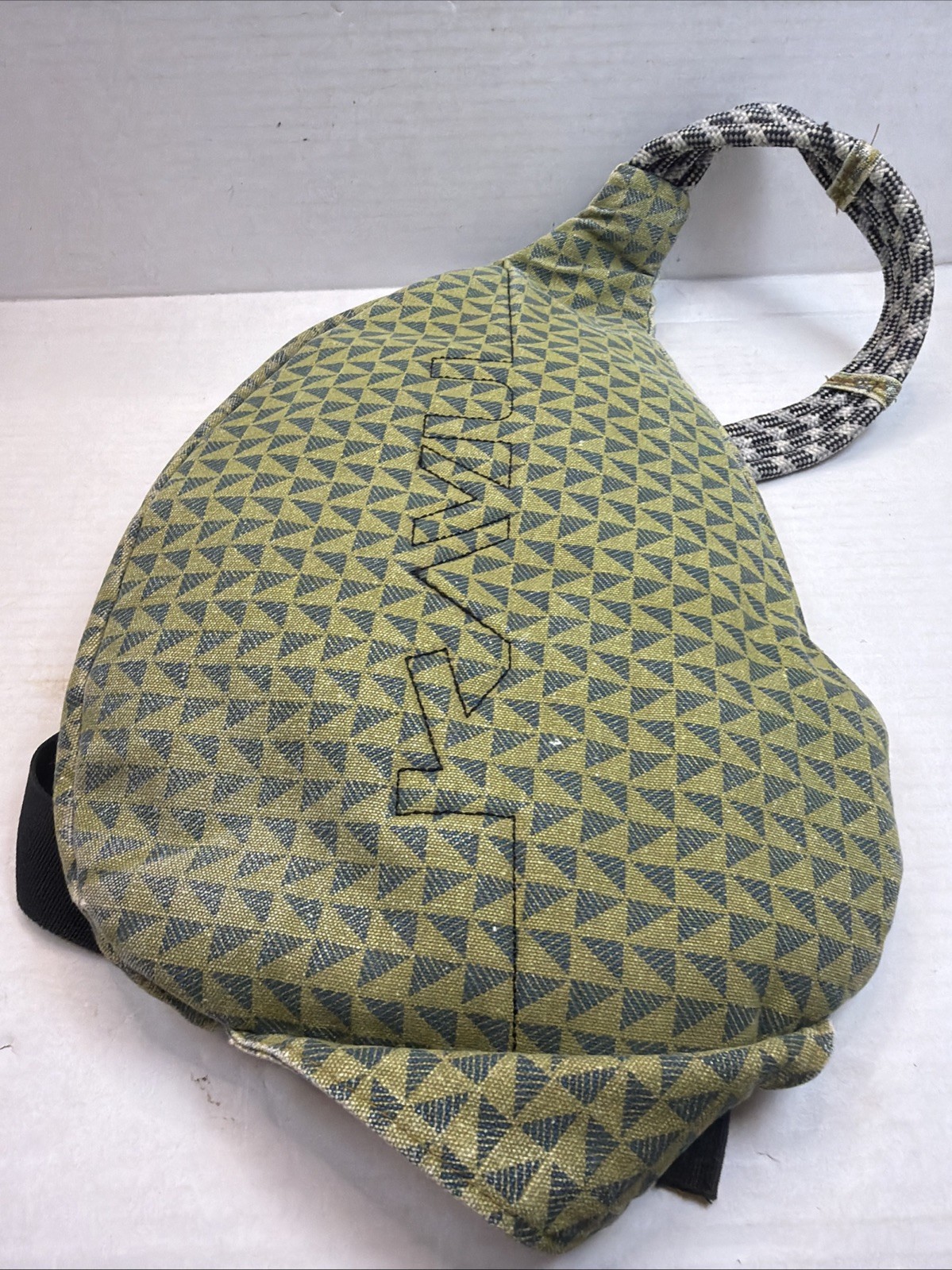 KAVU Rope Sling Bag Crossbody Backpack Outdoors Travel Hiking Unisex Canvas Pack