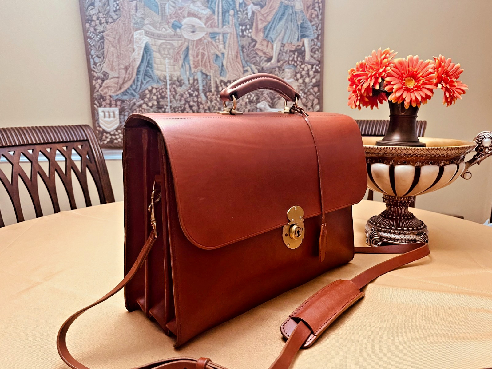 PICKETT of LONDON Thick Bridle Leather Briefcase / Messenger Bag – England