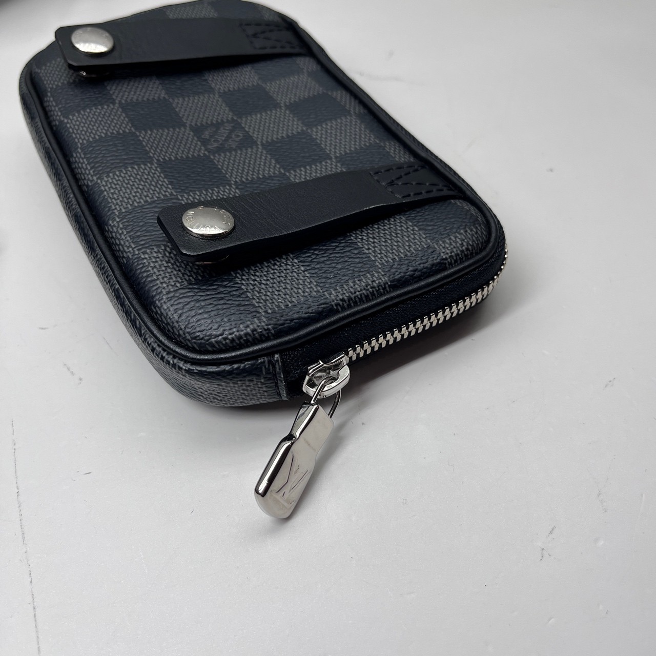 Louis Vuitton Pre-Owned Authentic Messenger Bag Black Two in one 23x4x15cm