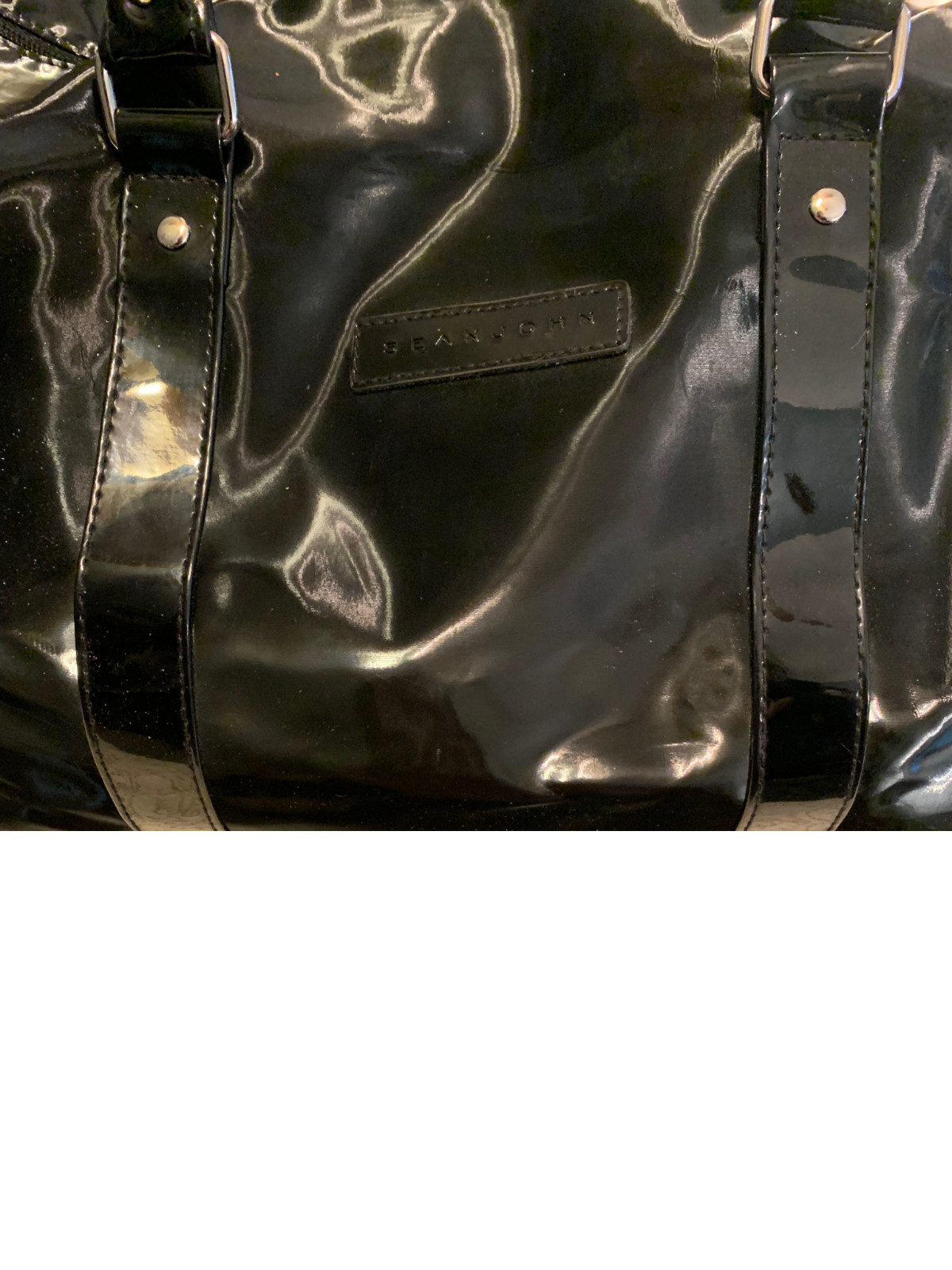SEAN JOHN DUFFLE BAG WEEKENDER MAGNETIC BLACK ZIP CLOSURE DOUBLE HANDLE 20″X11″