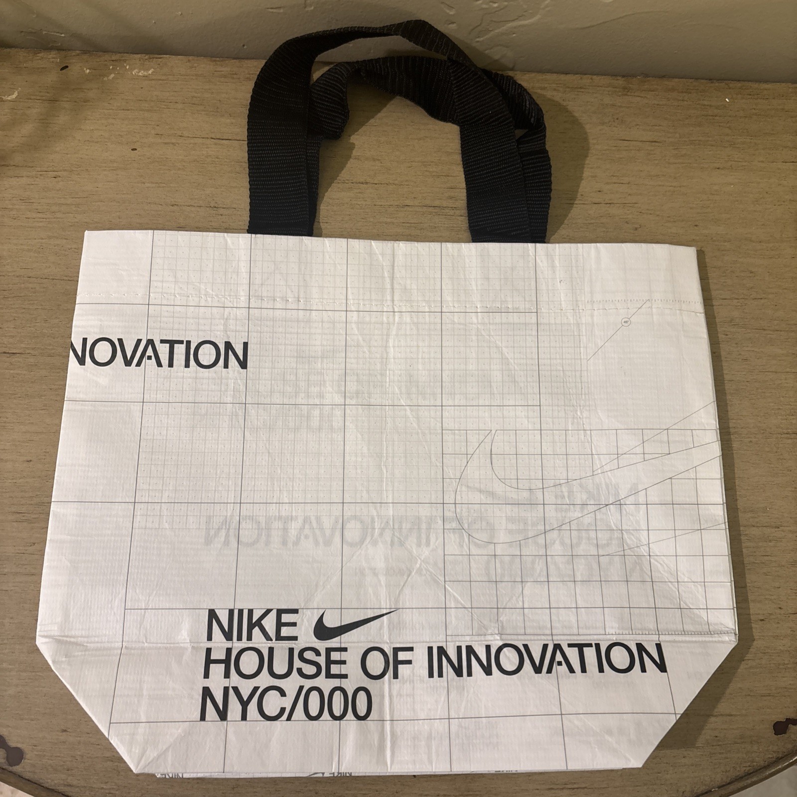Nike House of Innovation Tote Bag – Reusable Shopping Bag – NYC/000 – White