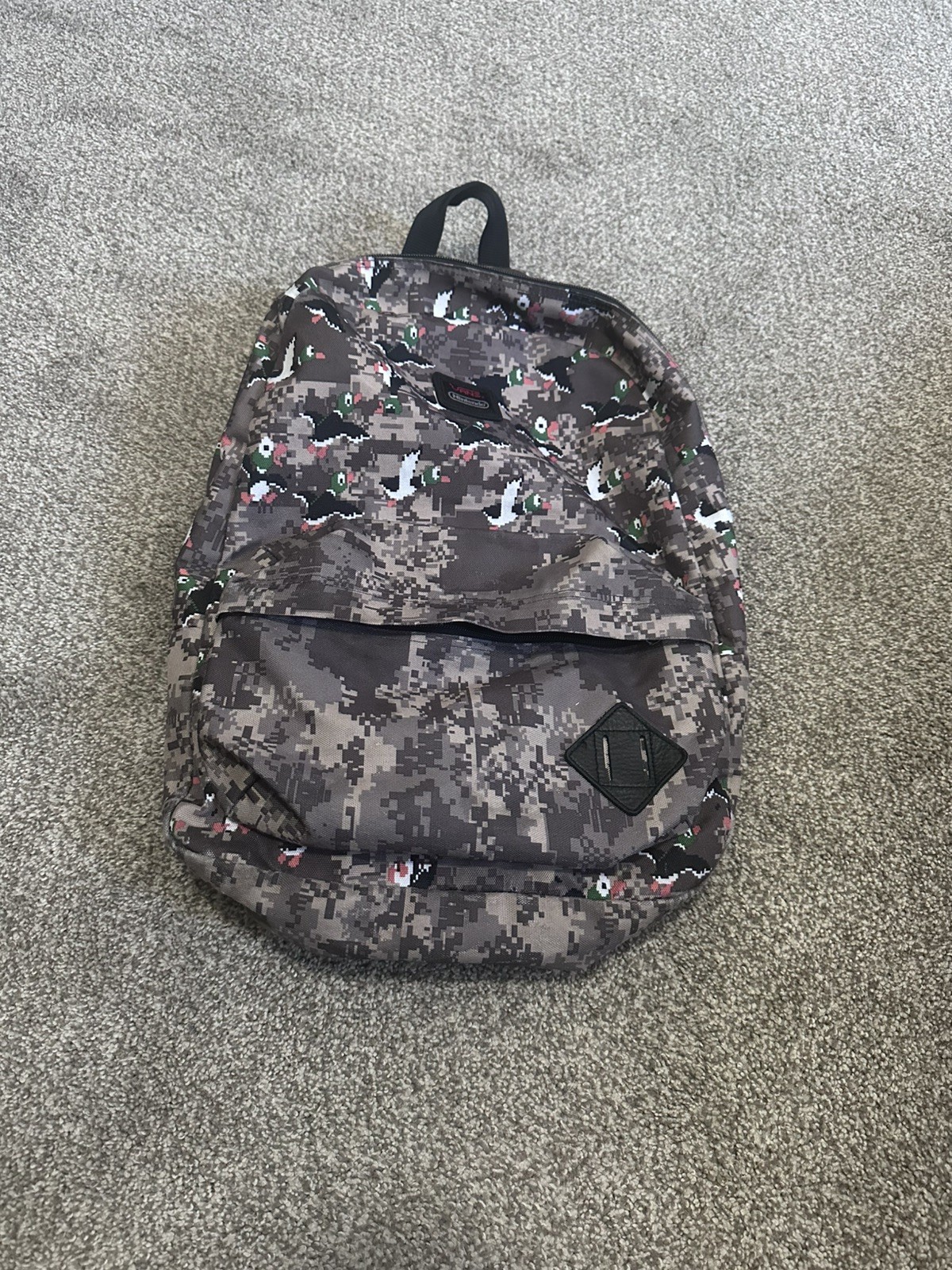 Vans X Nintendo Men’s old Skool II Duck Hunt Camo Backpack Bag
