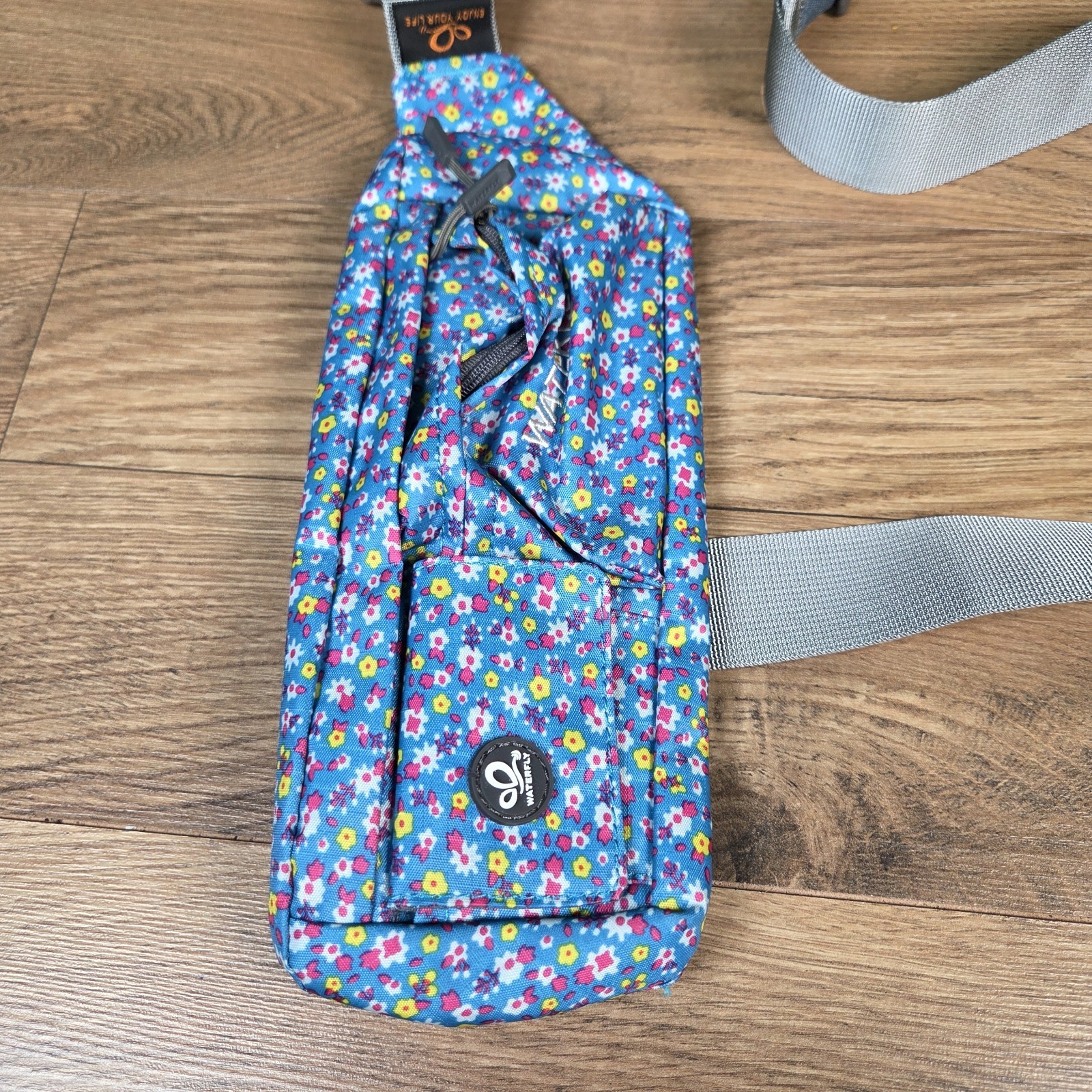 WATERFLY GREY SLING CROSS BODY SHOULDER BAG LIGHTWEIGHT Adjustable